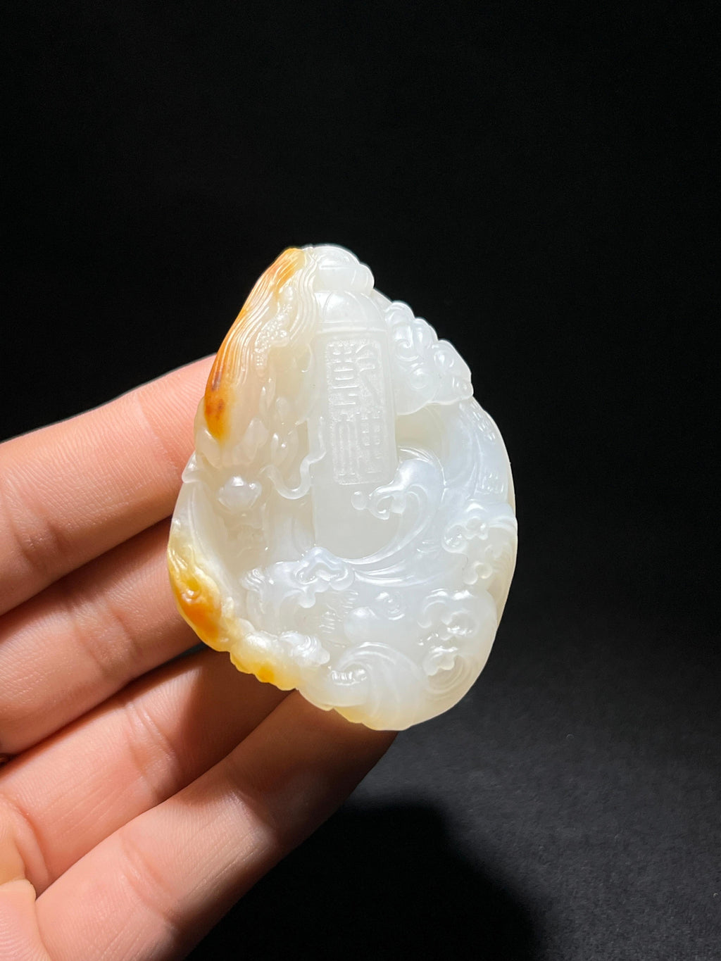 和田玉籽料龙（65.1g）