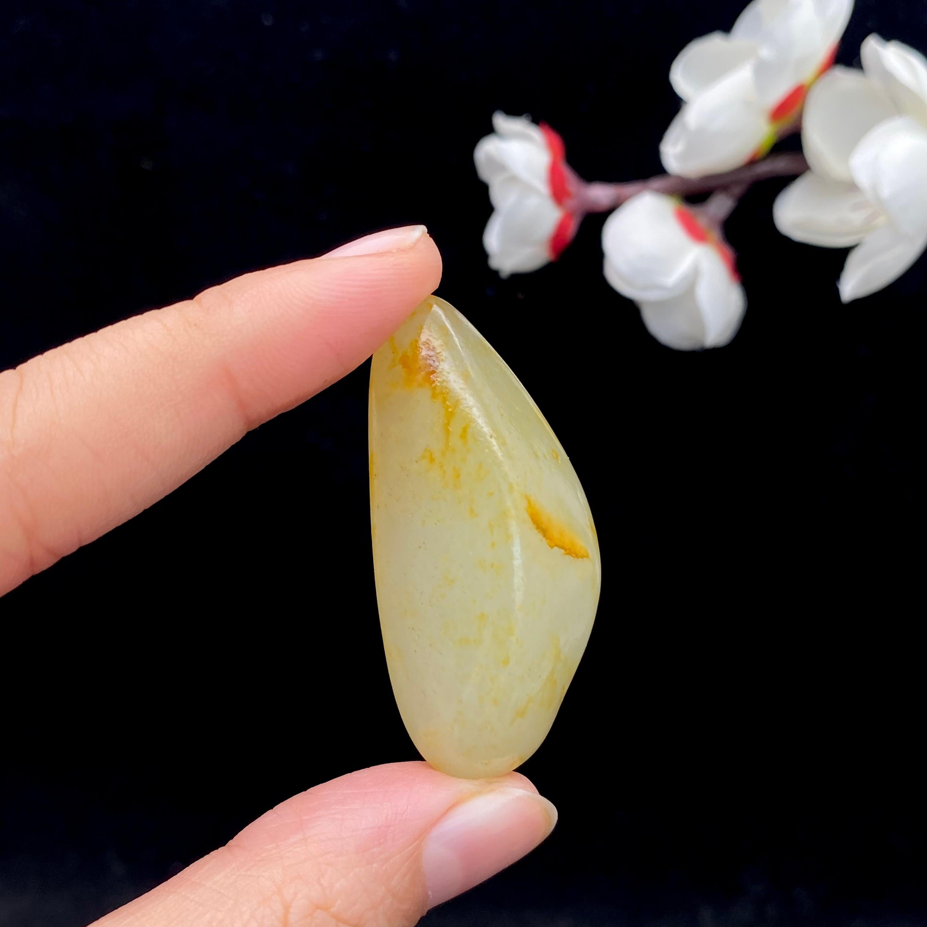 和田玉洒金皮籽料原石（18.7g）