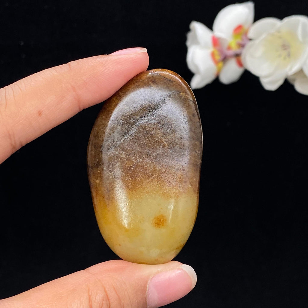 和田玉秋梨皮籽料大挂件（56.2g）
