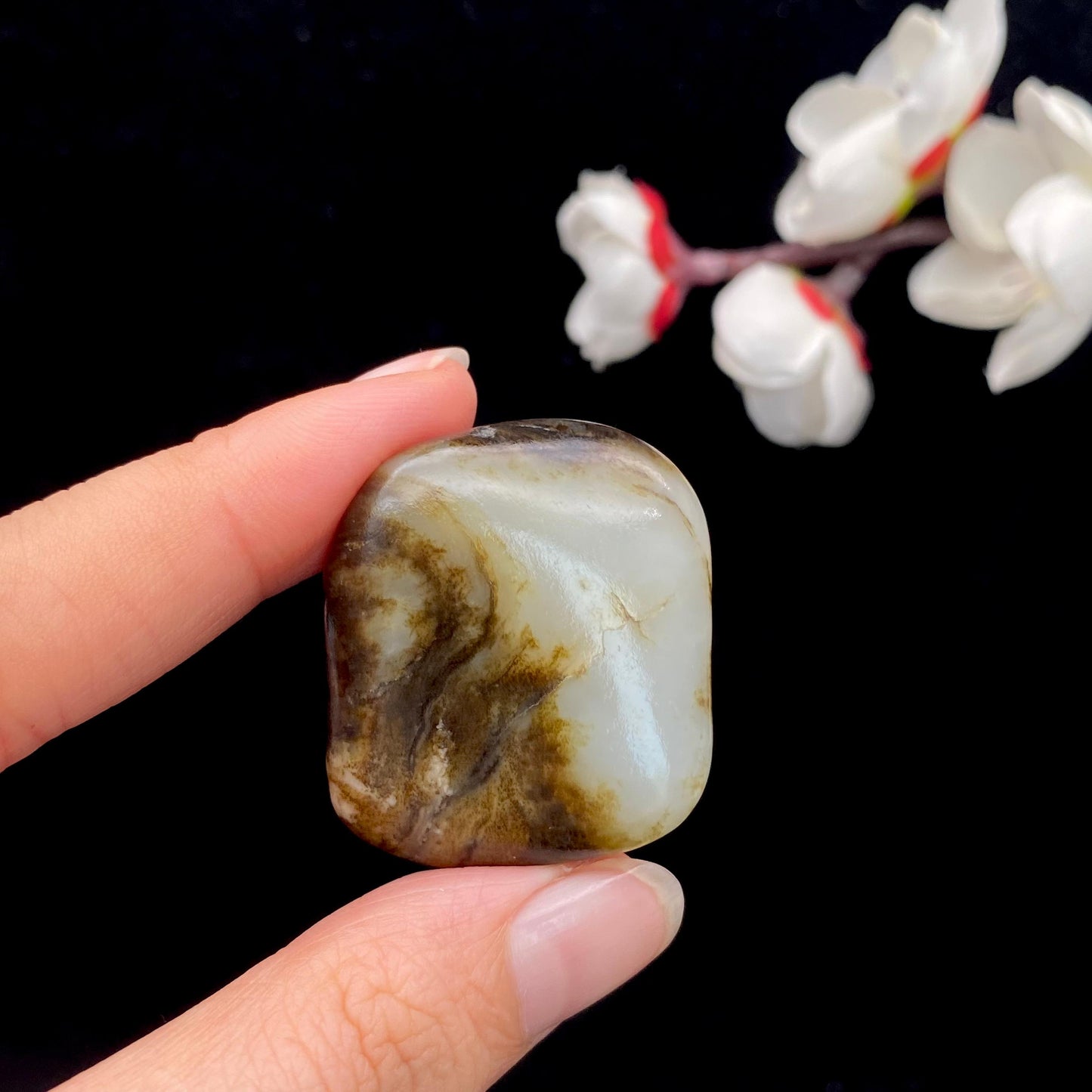 和田玉秋梨皮籽料原石（25.2g）