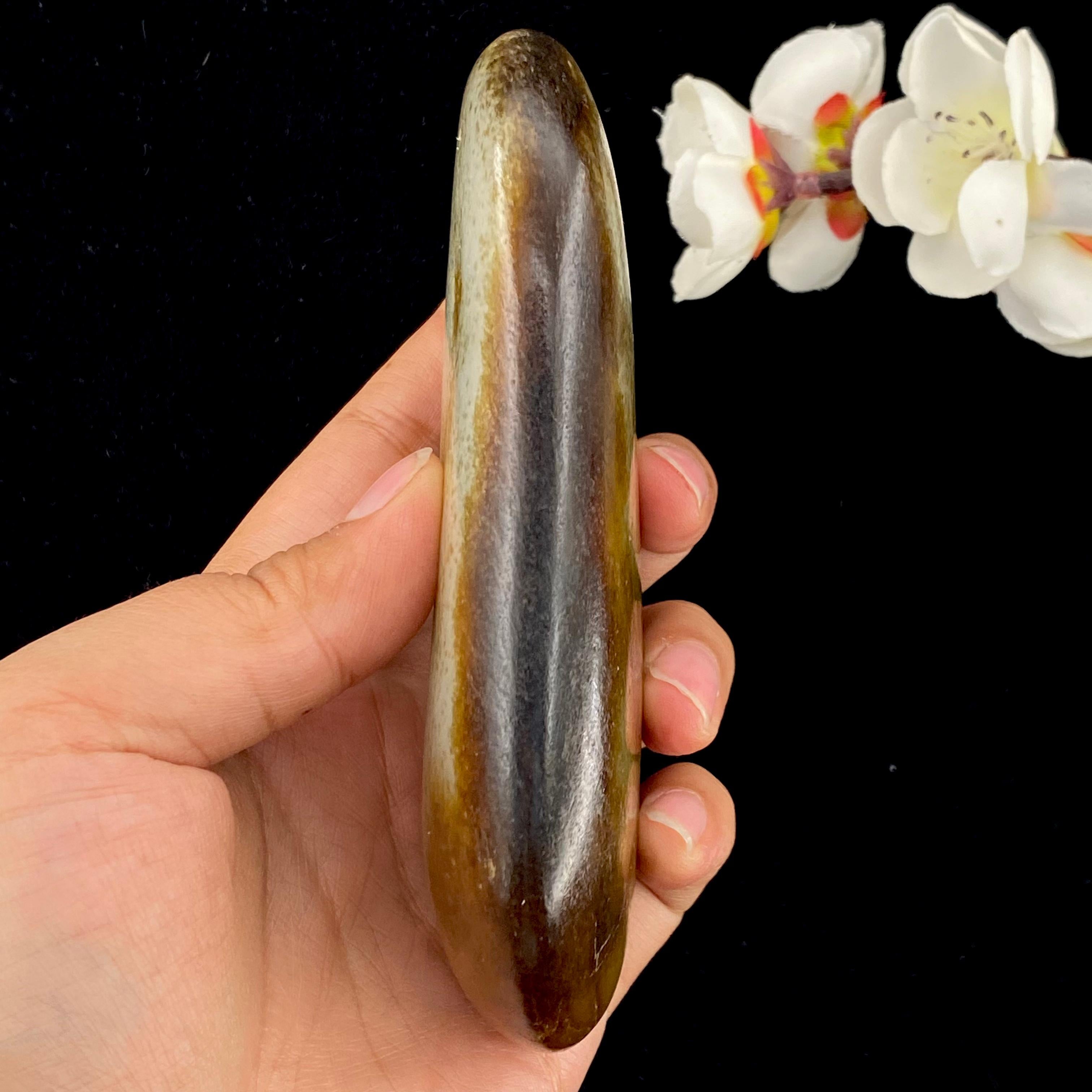 和田玉聚黄皮籽料原石（379.5g）