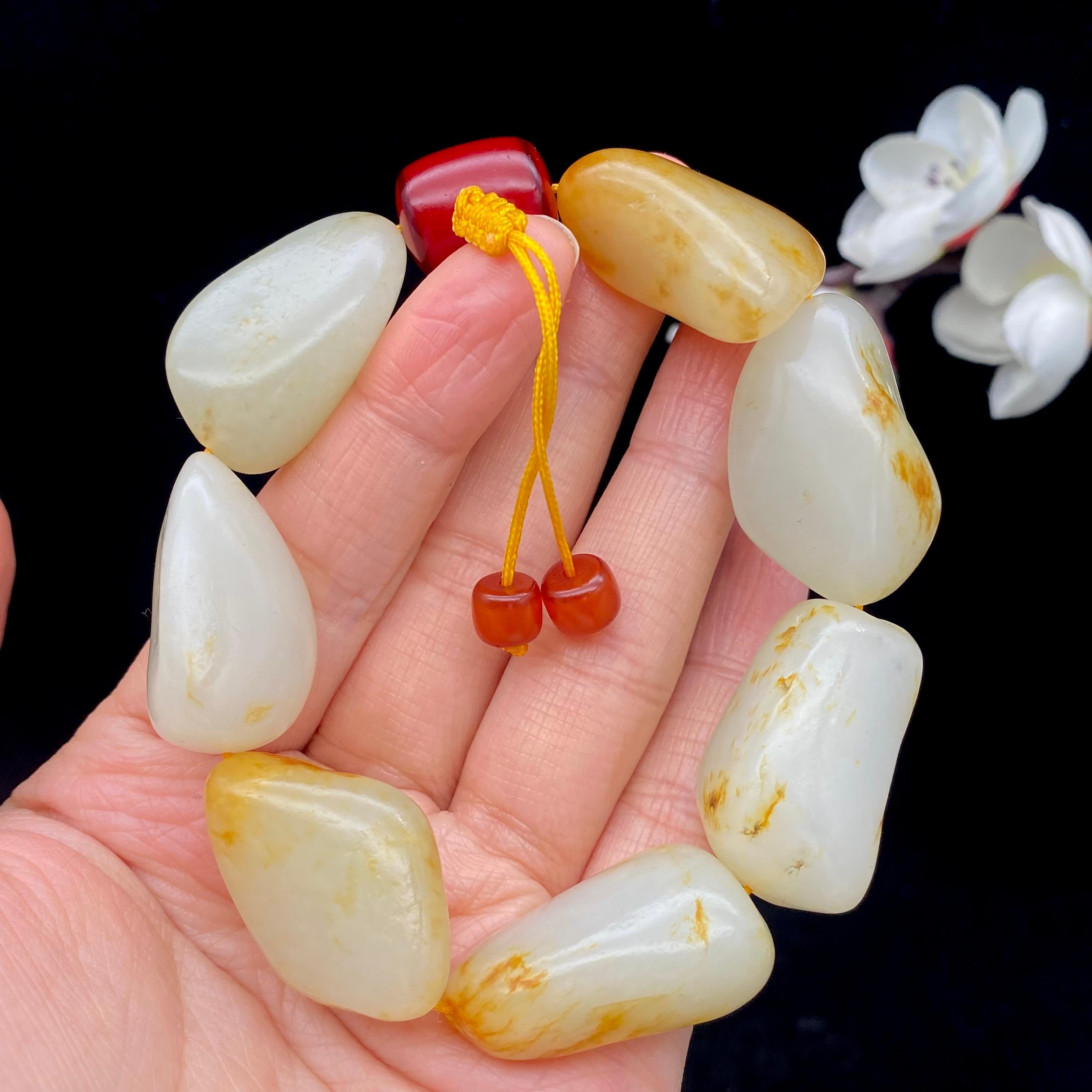 和田玉洒金皮籽料【精品手串】（84.6g）