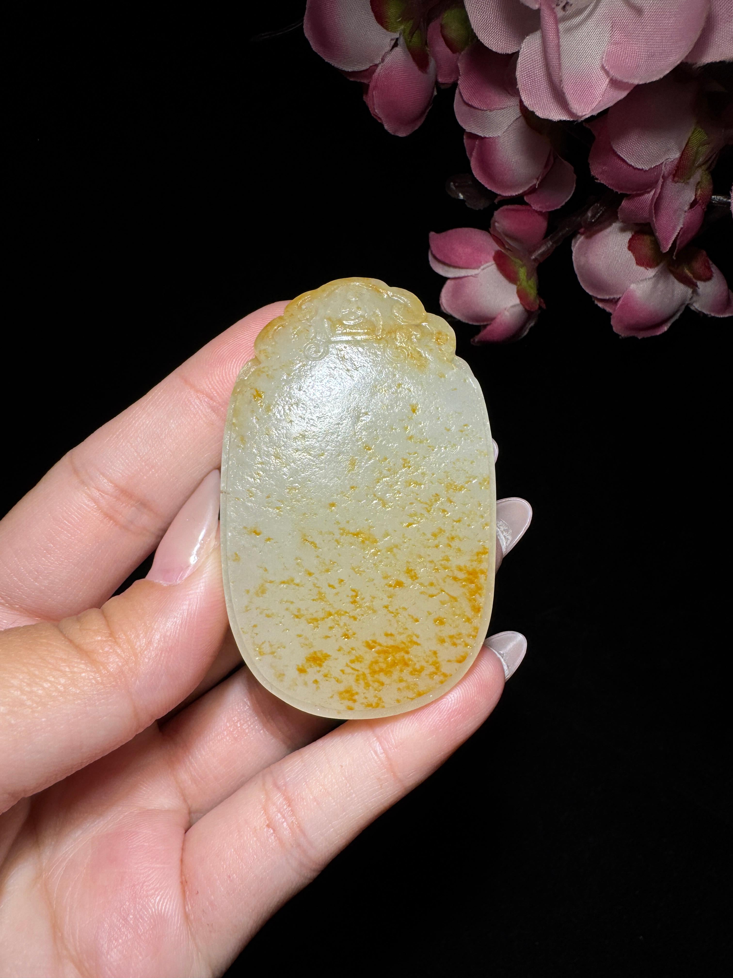 和田玉籽料满皮无事牌（48.1g）
