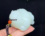 和田玉羊脂白玉三足金手把件（135.4g）