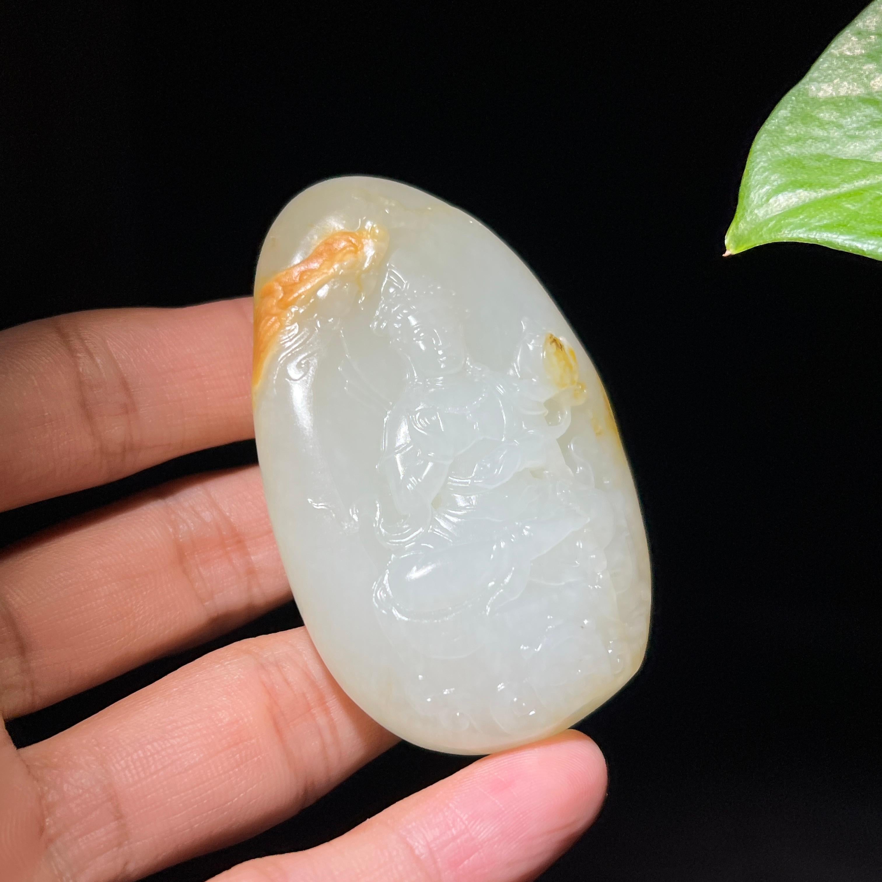 和田玉籽料独籽洒金皮观音挂件（88.0g）