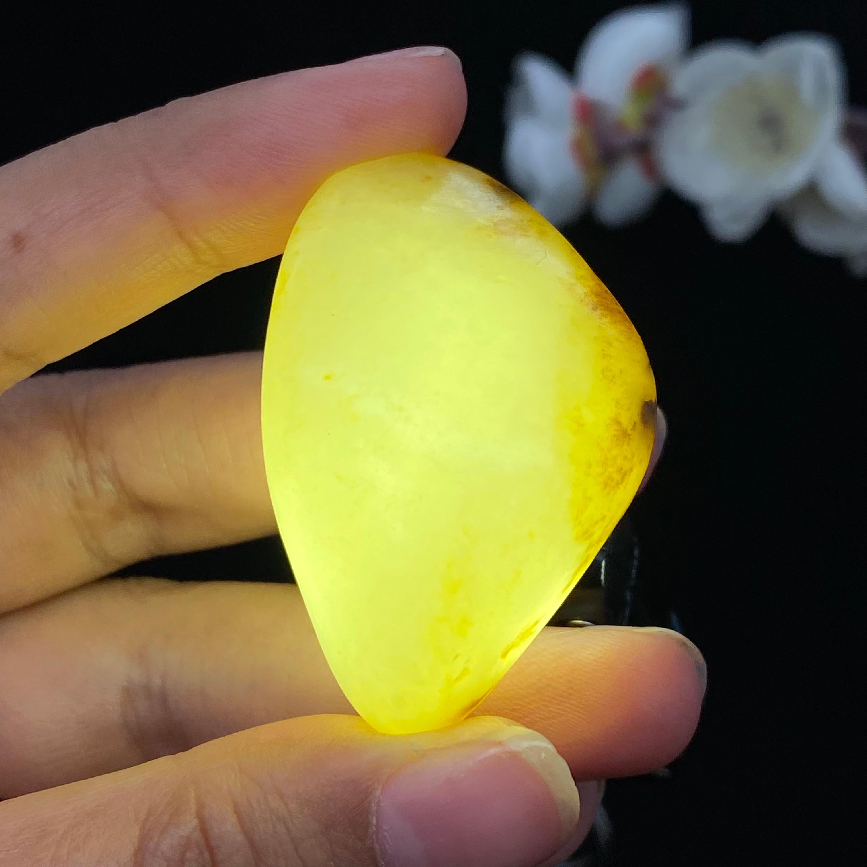 和田玉黄皮籽料挂件（42.2g）