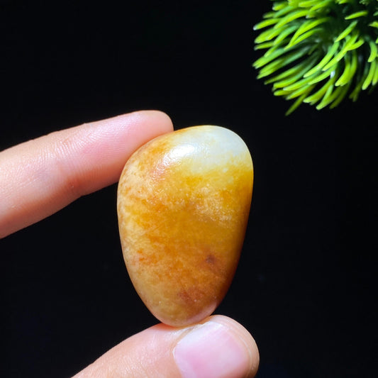 和田玉黄沁籽料原石（22.8g）