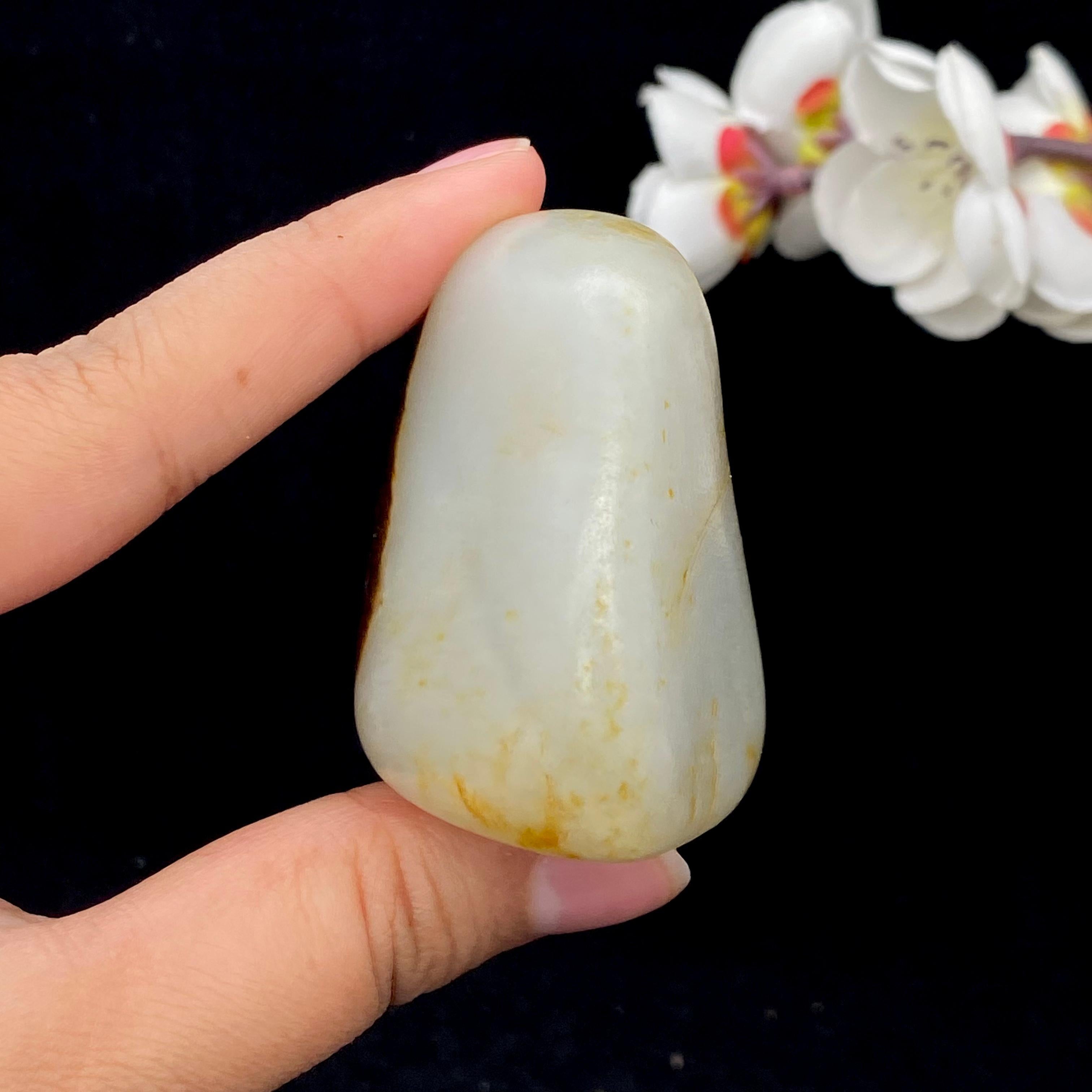 和田玉聚红皮青花底籽料（143.5g）