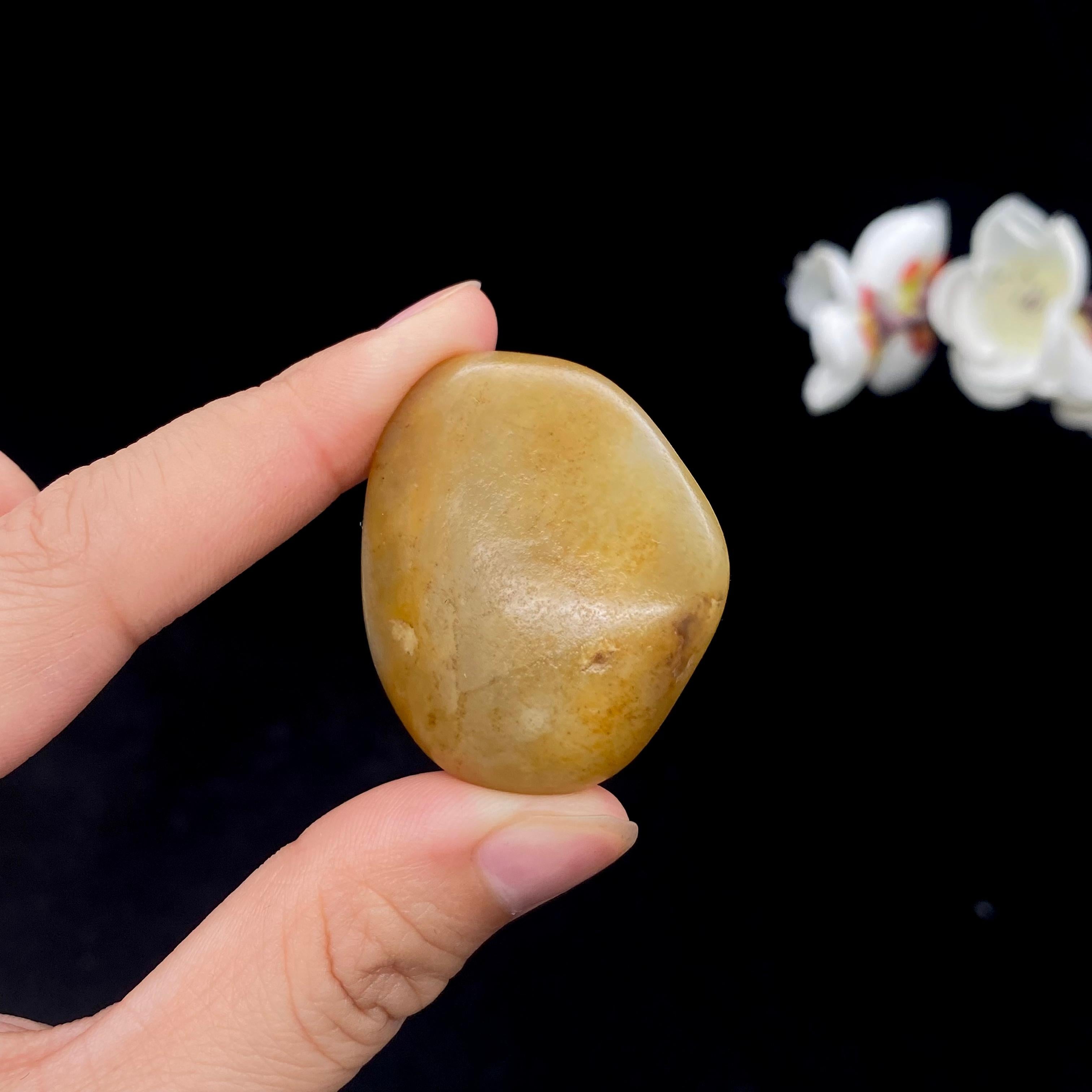 和田玉聚黄皮籽料挂件（27.6g）