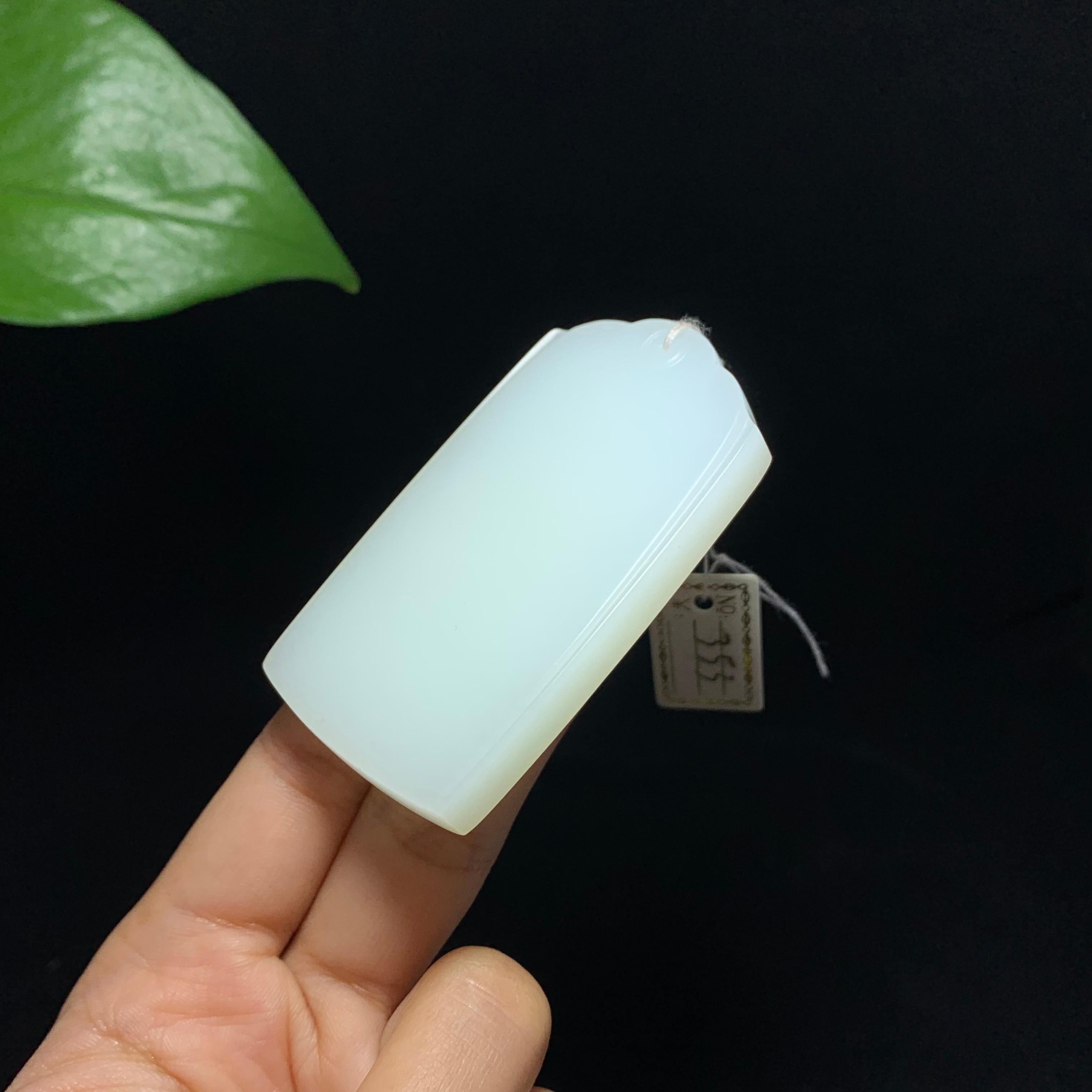 收藏级和田山料羊脂白玉无事牌挂件（54.5g）