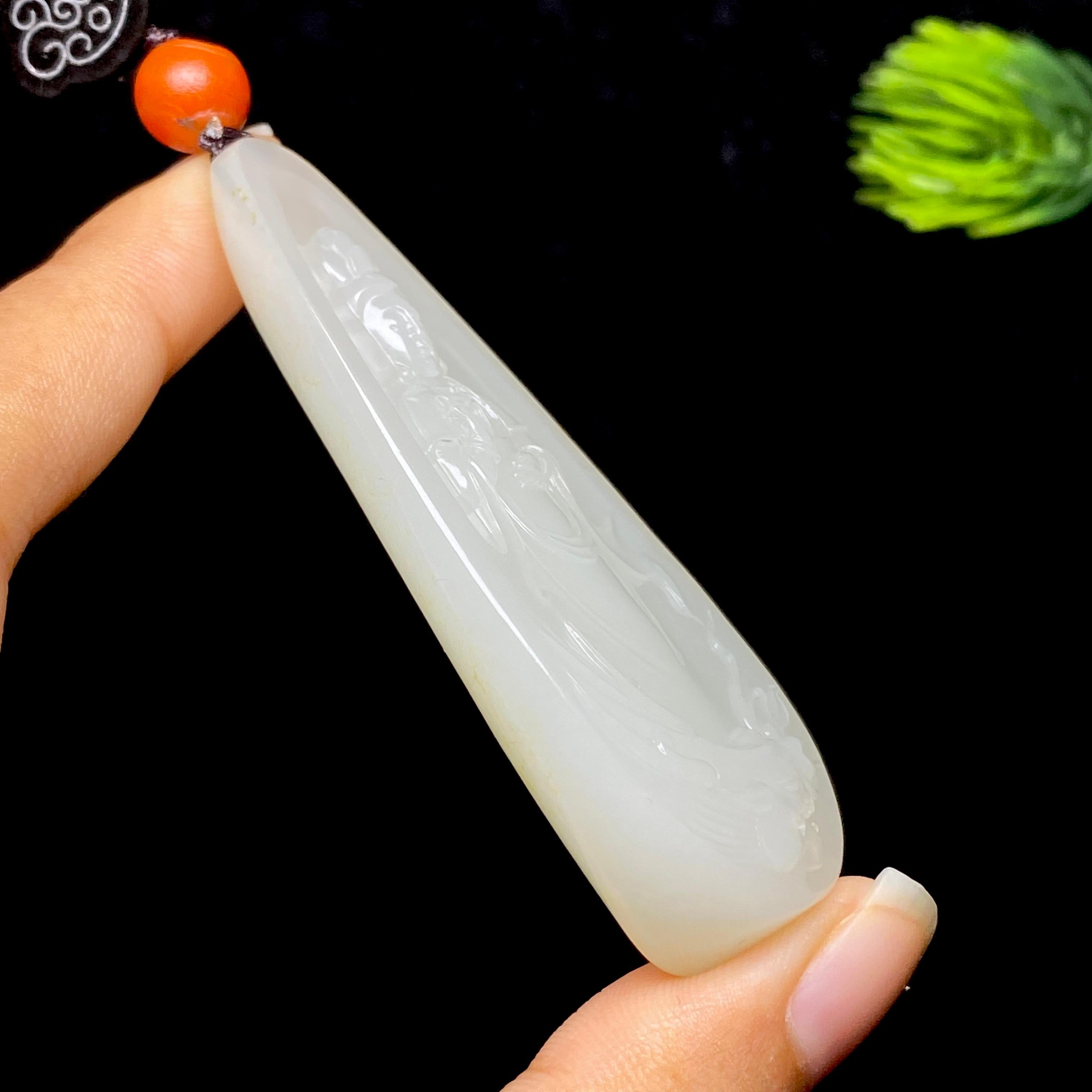 和田玉籽料观音（37.4g）