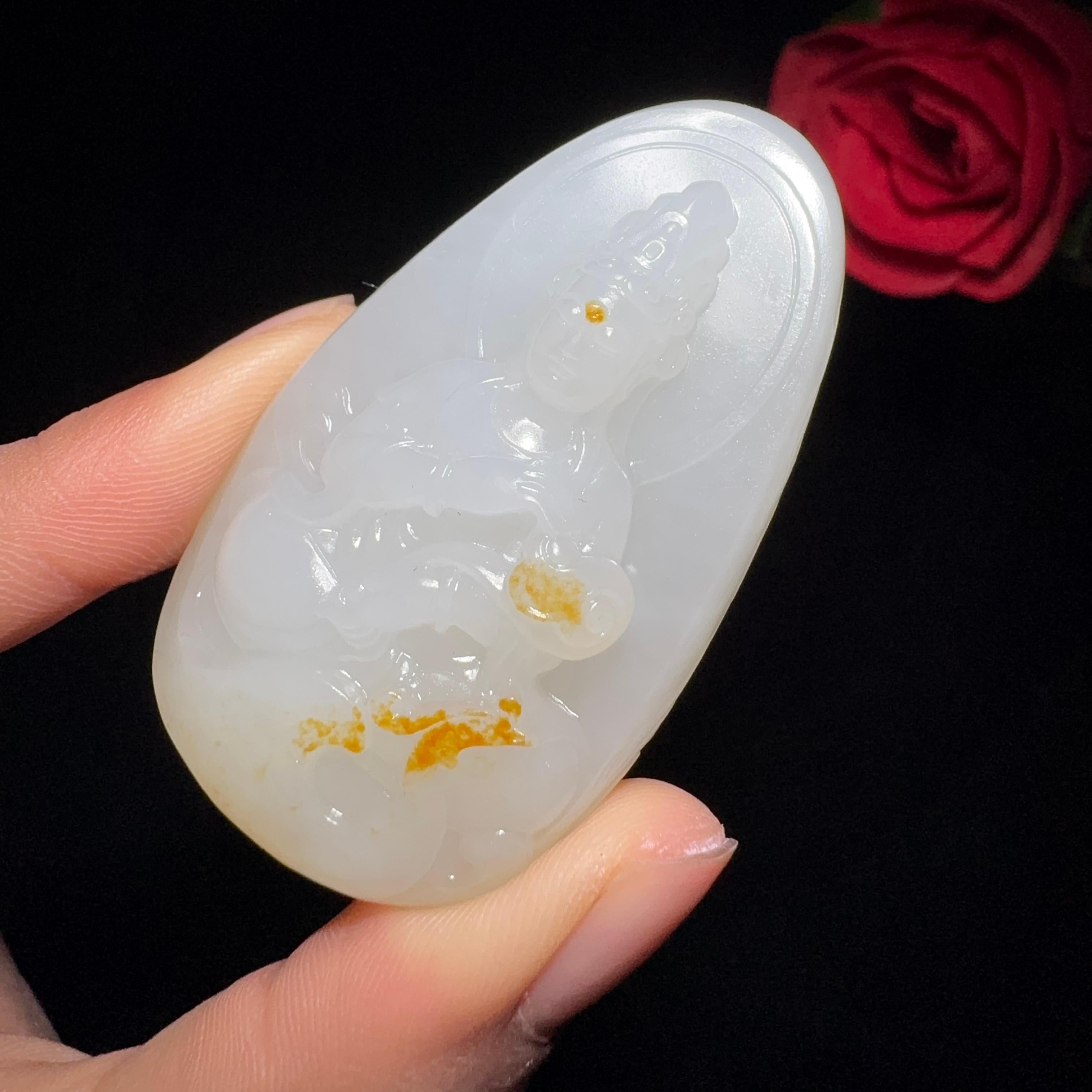 和田玉籽料羊脂白玉观音（85.1g）