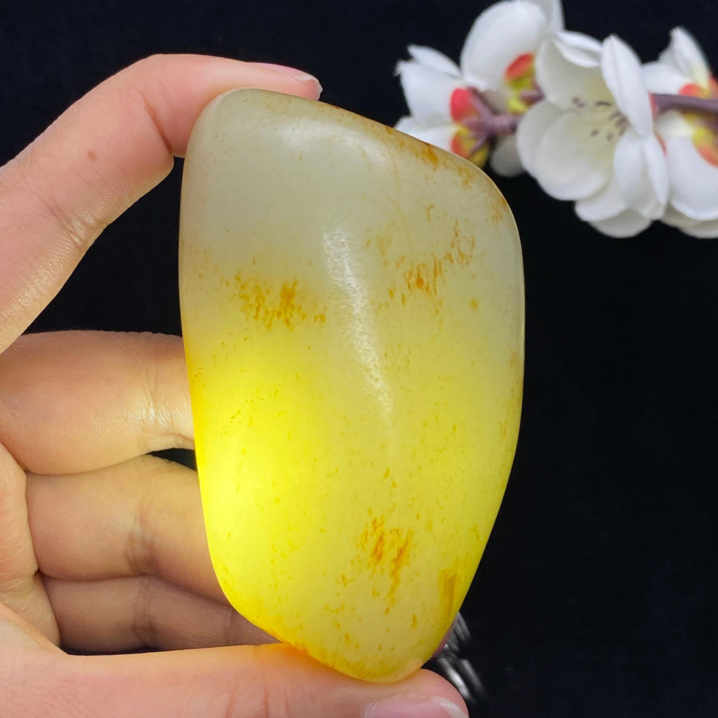 和田玉洒红皮籽料手把件（166.4g）