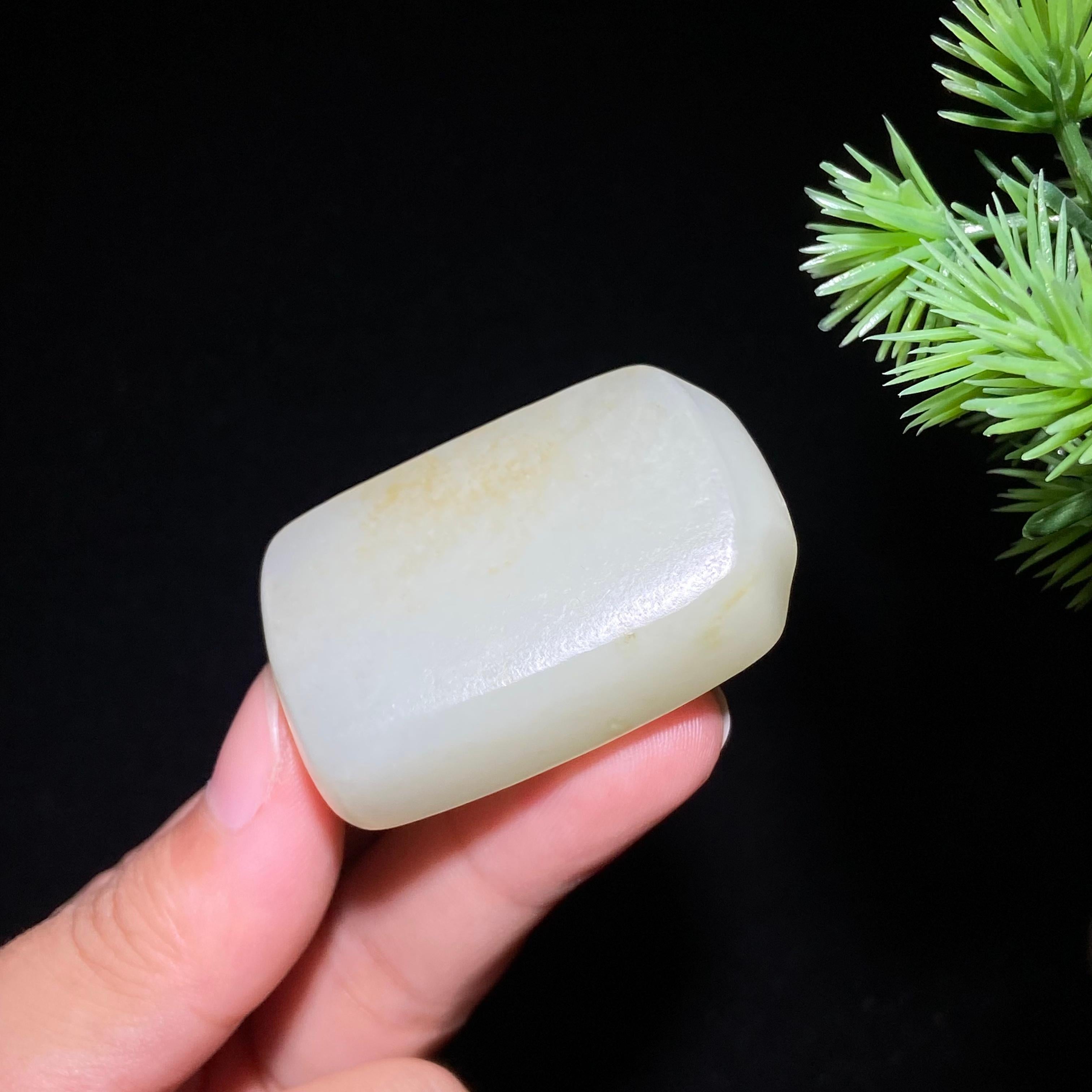 和田玉籽料无事牌（47.1g）