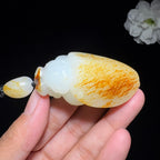 高品质和田玉籽料手把件鹰嘴龟（60.9g）