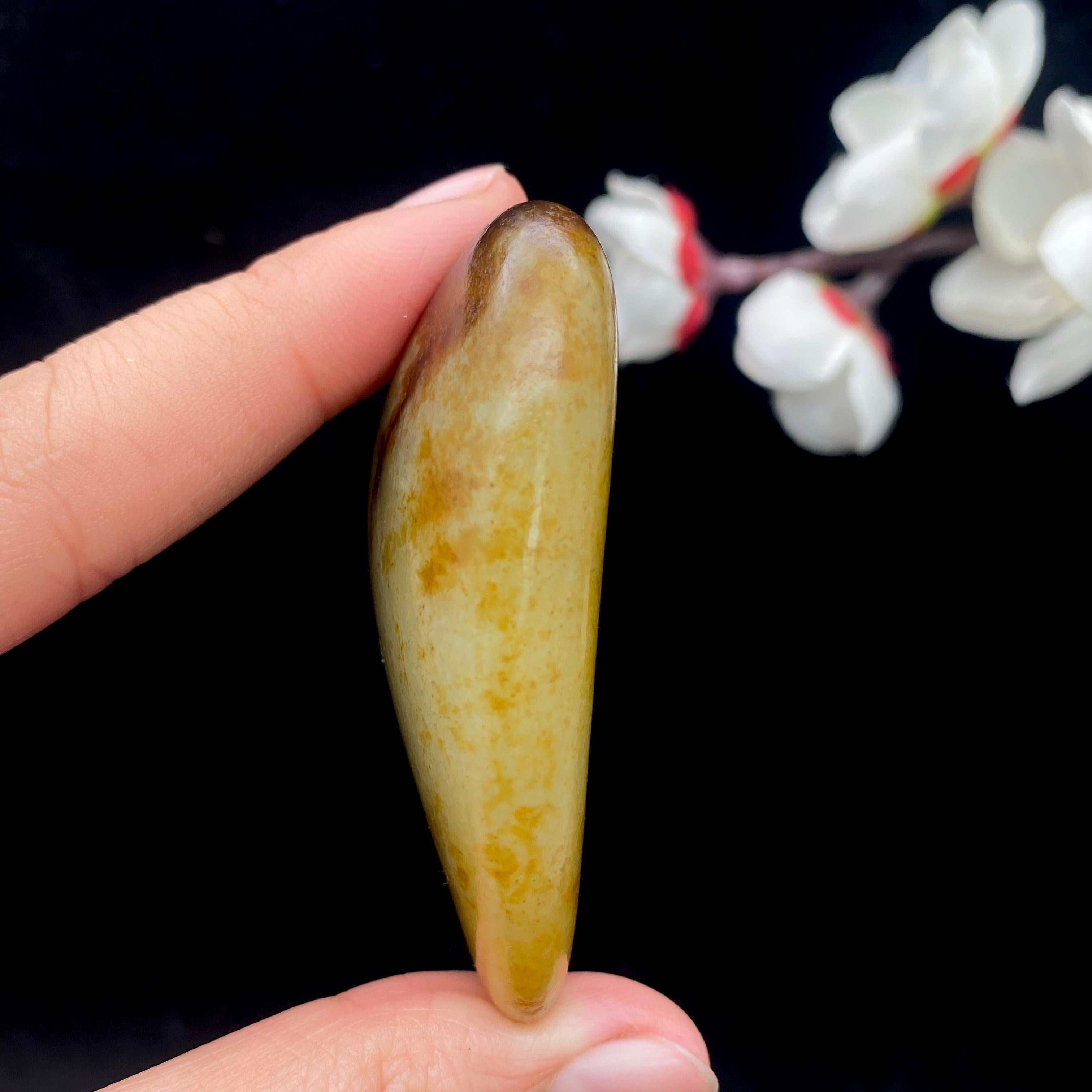和田玉聚红皮籽料原石（73.1g）