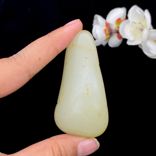 和田玉洒红皮籽料大挂件（59.1g）