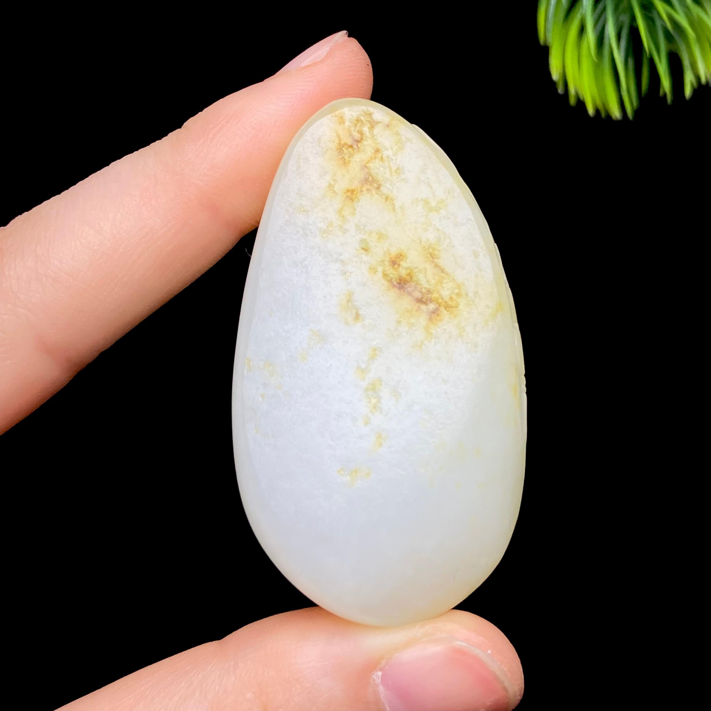 和田玉籽料观音（48.2g）