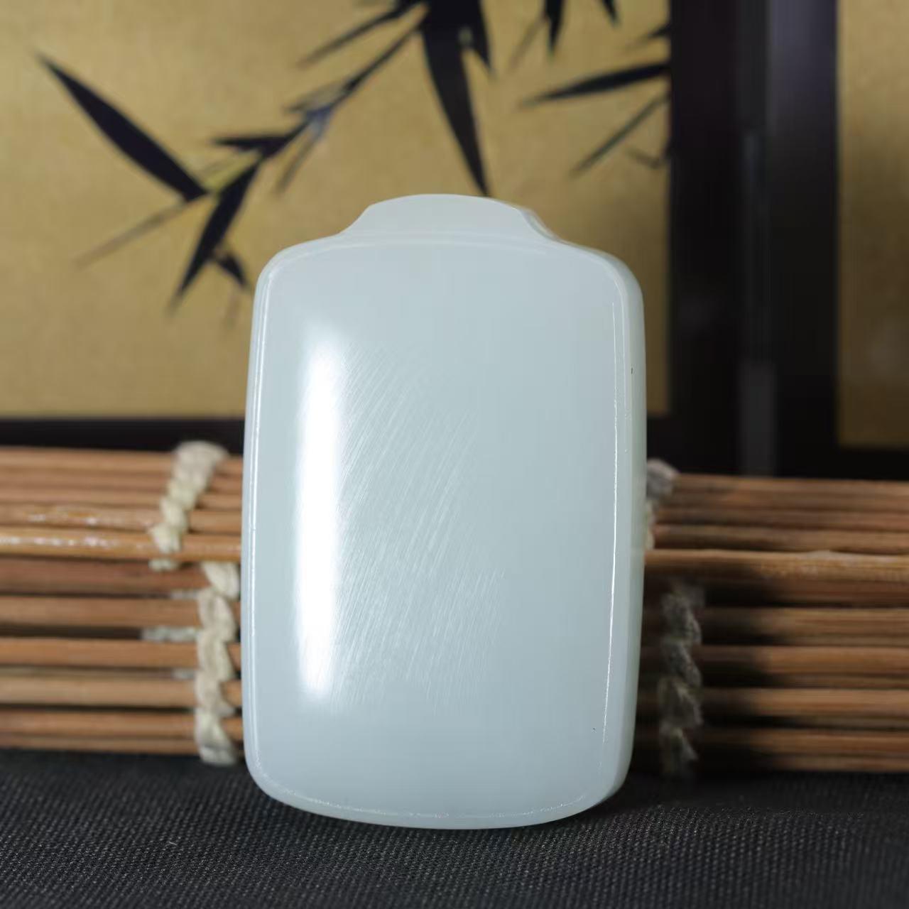 和田玉糖白料平安无事牌（79g） – 厚德载玉