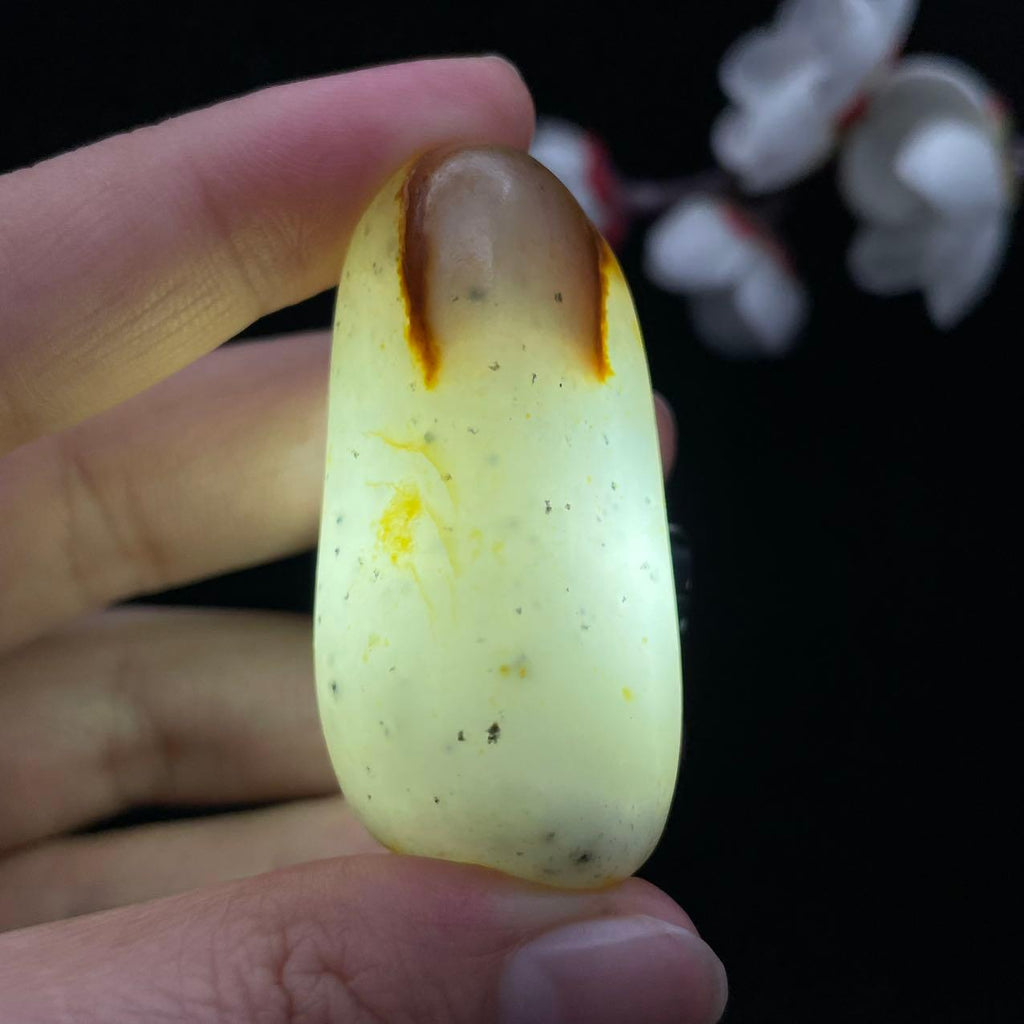 和田玉点墨青花籽料（37.8g）