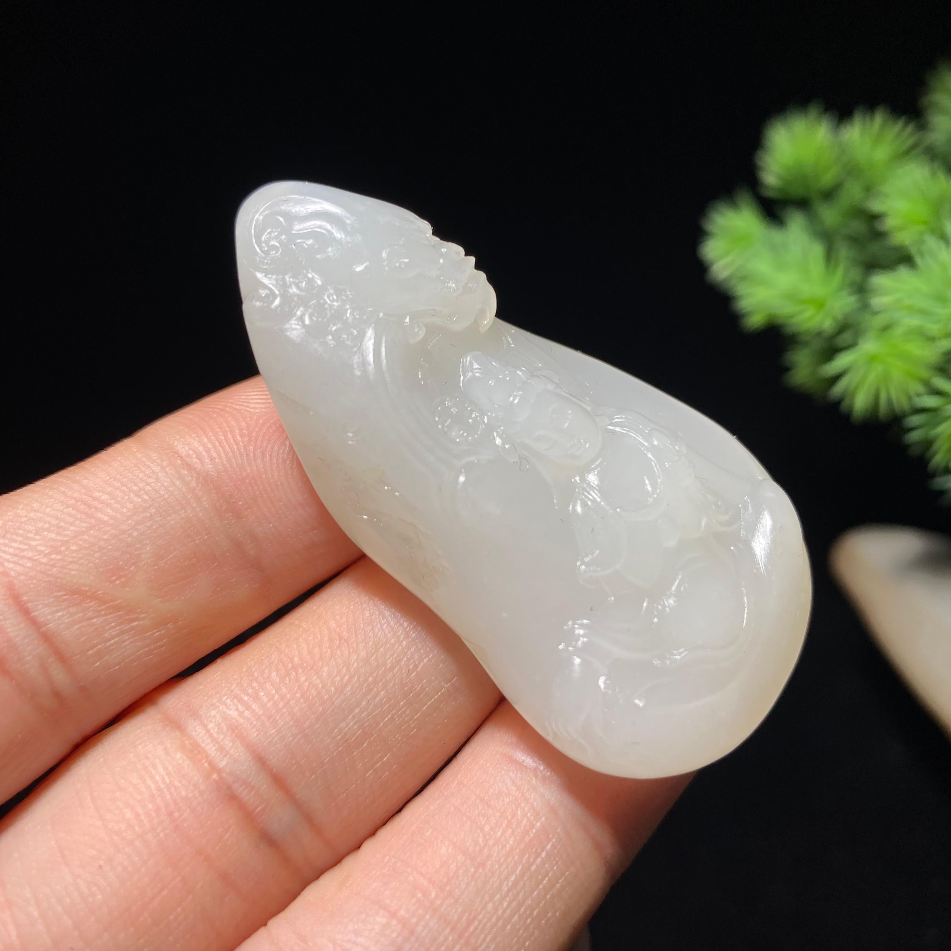 和田玉籽料观音（29.7g）