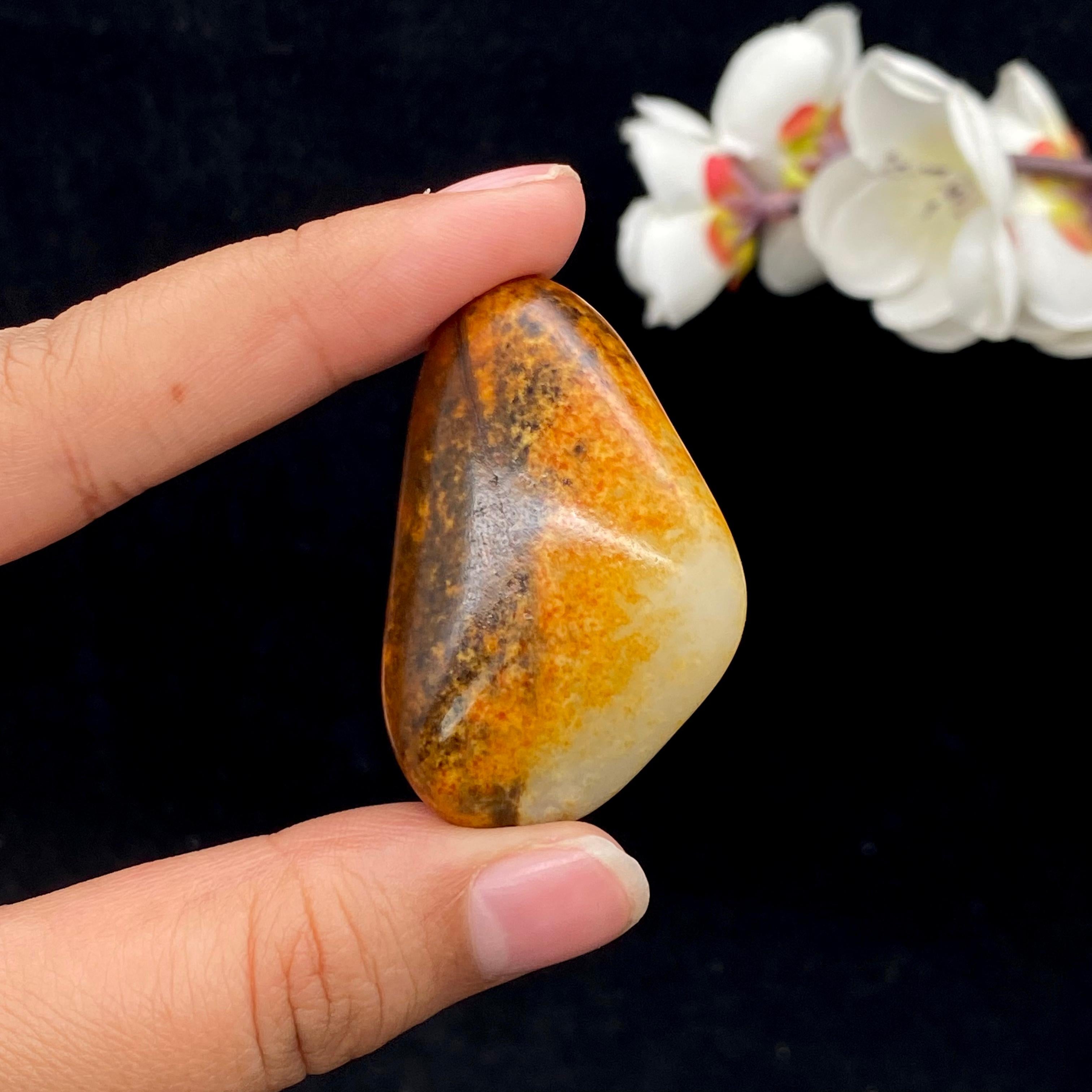 和田玉聚黄皮籽料挂件（25.6g）