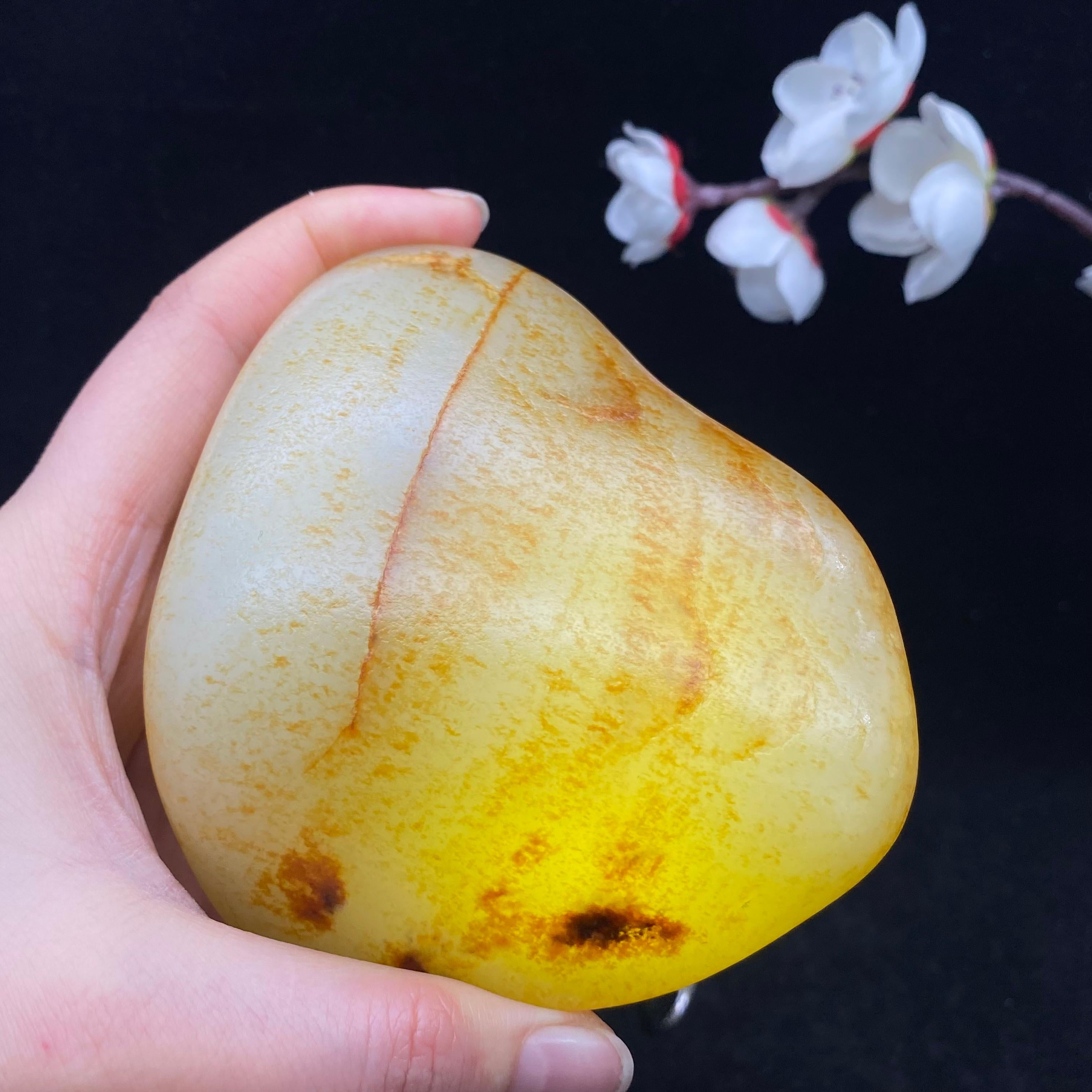 和田玉满洒金皮籽料（398.4g）