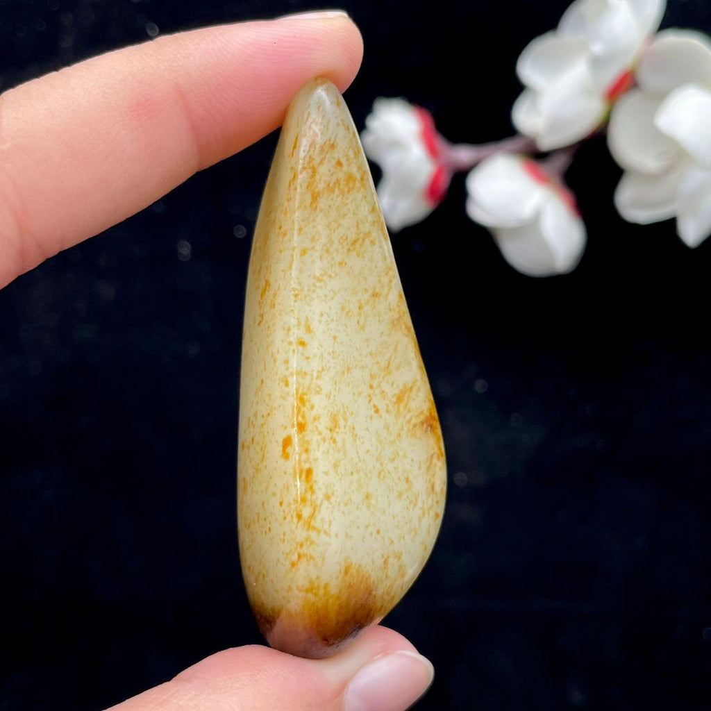 和田玉洒金皮籽料大挂件（52.4g）