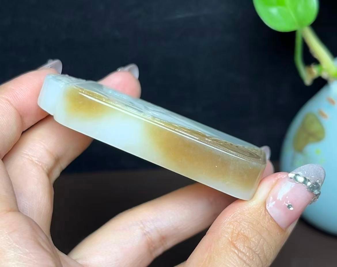 新疆和田玉且末糖白观音（70.8g）