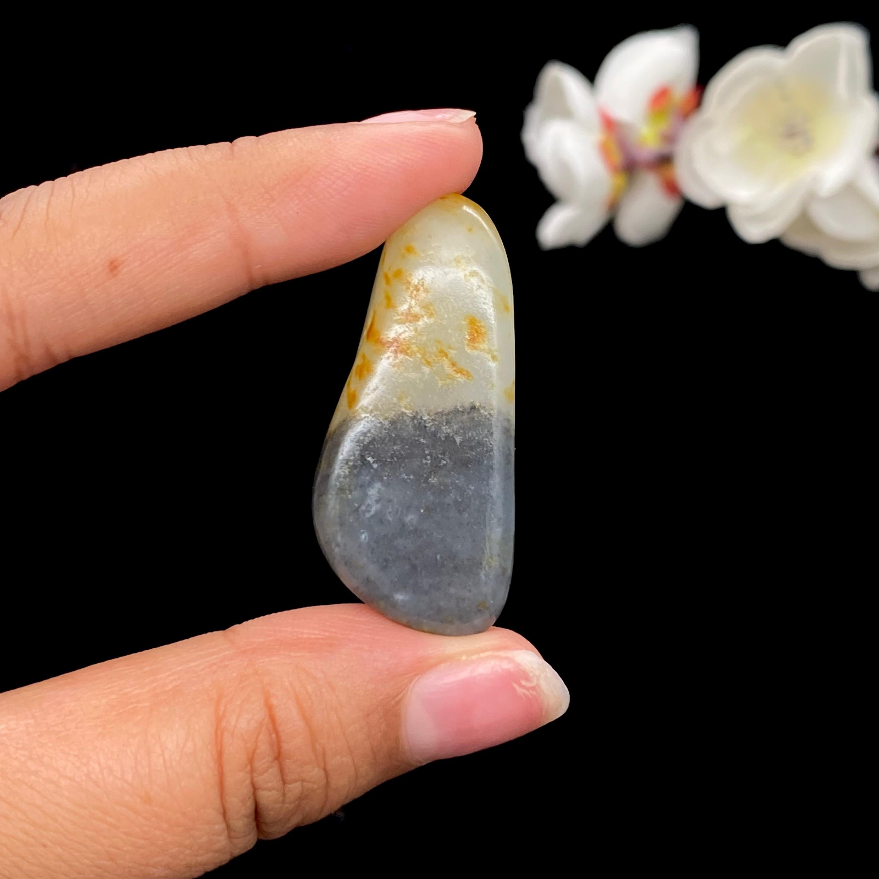 和田玉洒金皮青花籽料（14.5g）