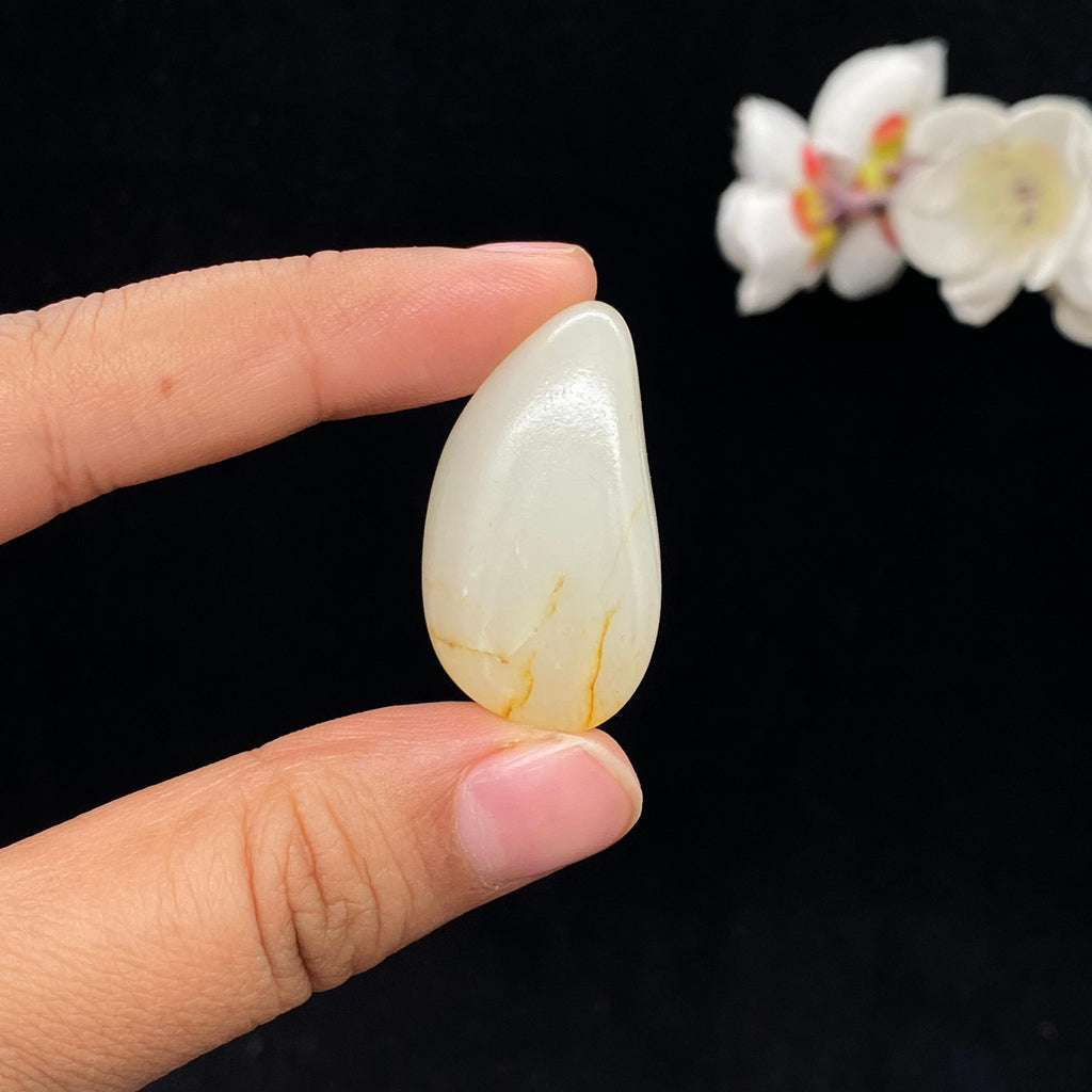 和田玉白玉带黄皮籽料挂件（15.3g）