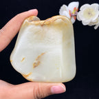 和田玉黄皮籽料手把件（198.9g）