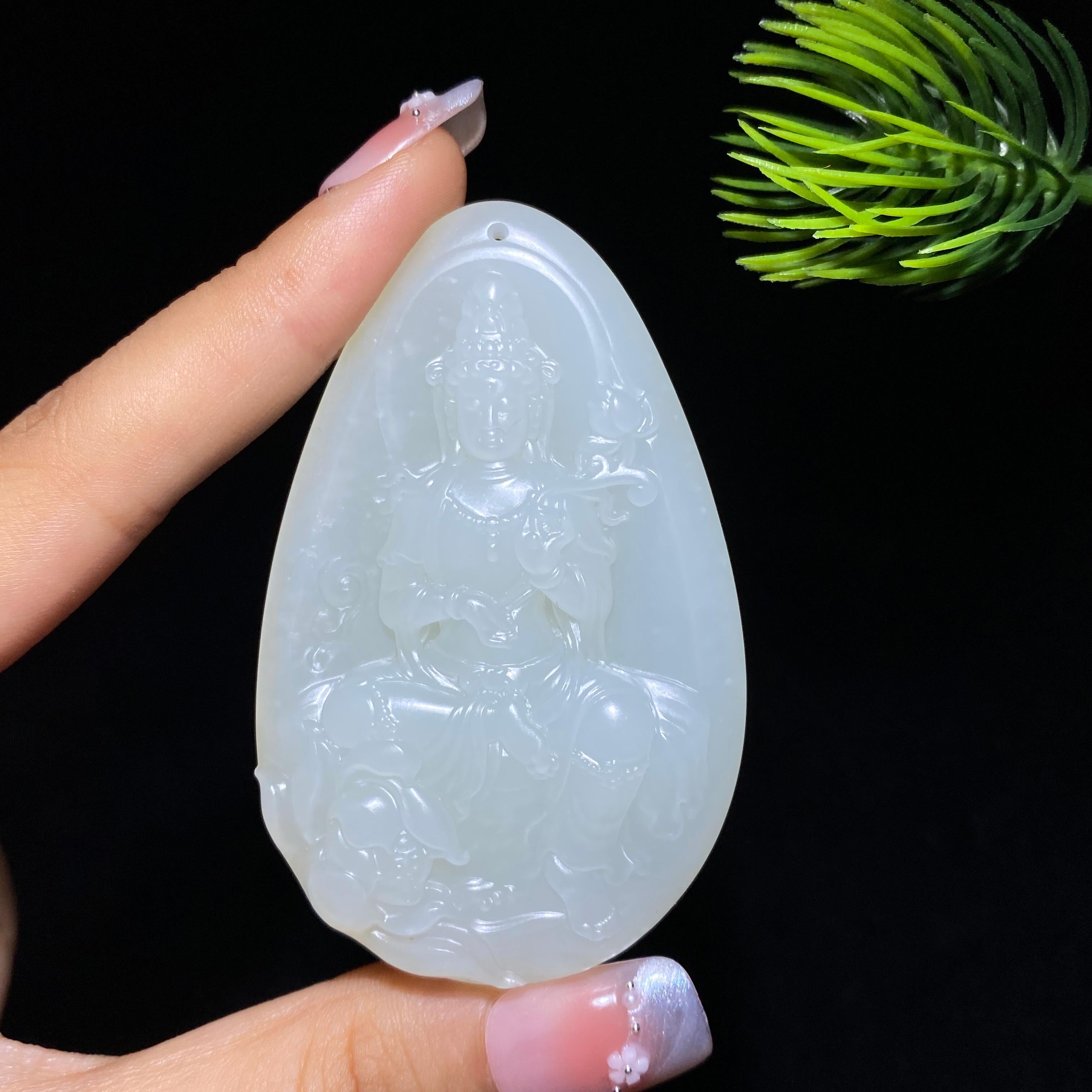 和田玉籽料大势至菩萨（60.9g）