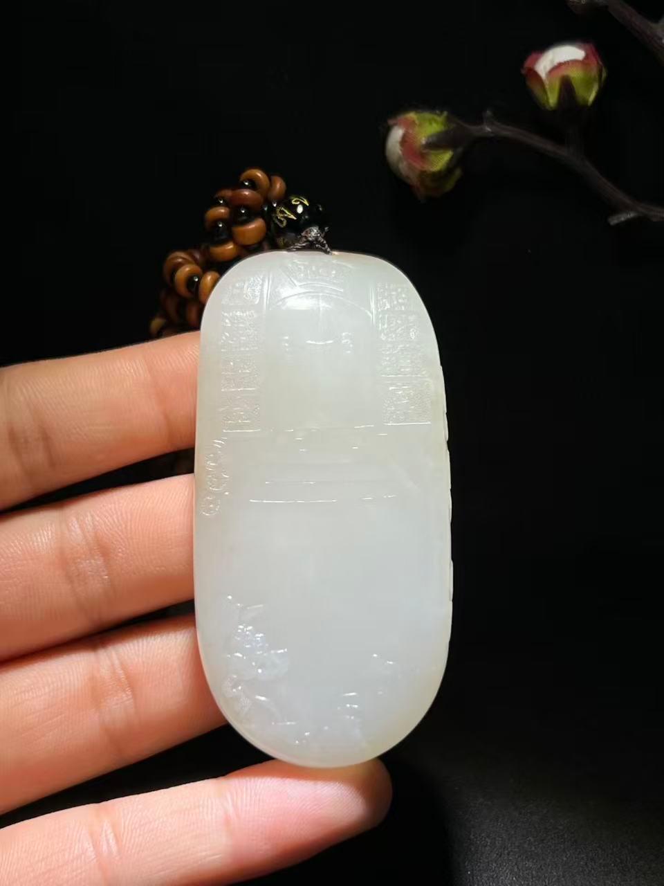 和田玉籽料财神佛（73.4g）