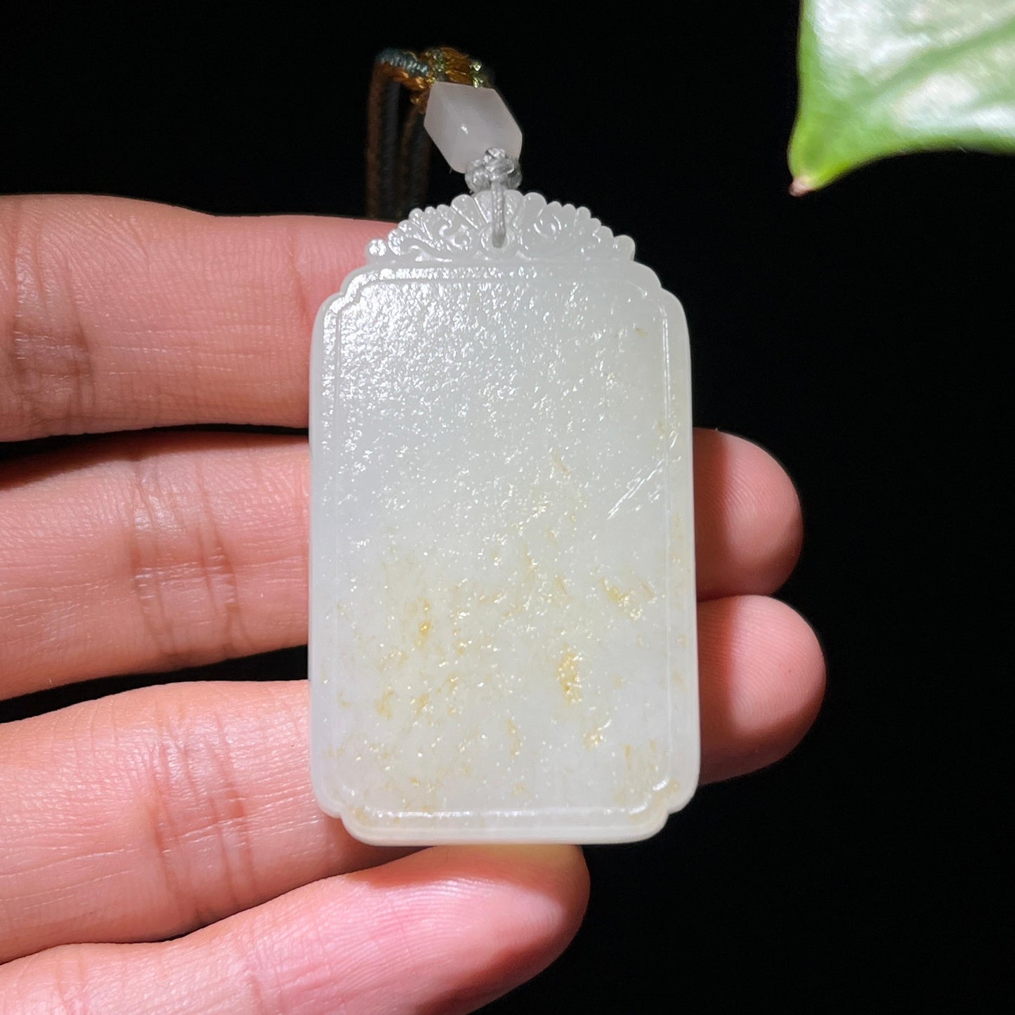 和田玉籽料满皮洒金皮山水牌（34.9g）