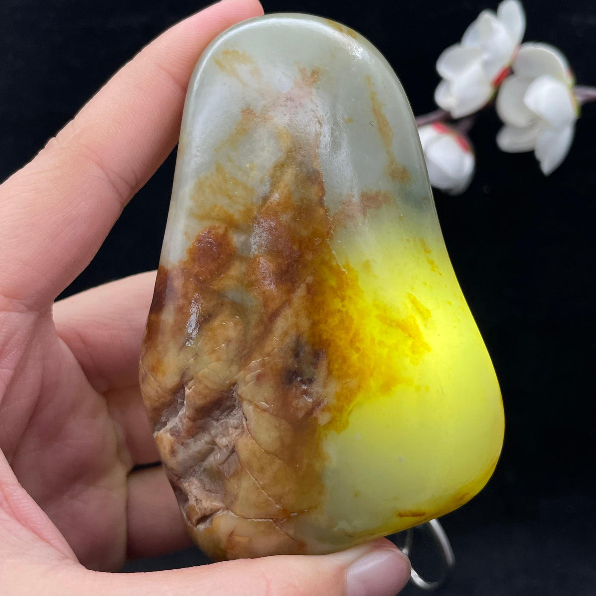 和田玉聚黄皮籽料手把件（182.1g）