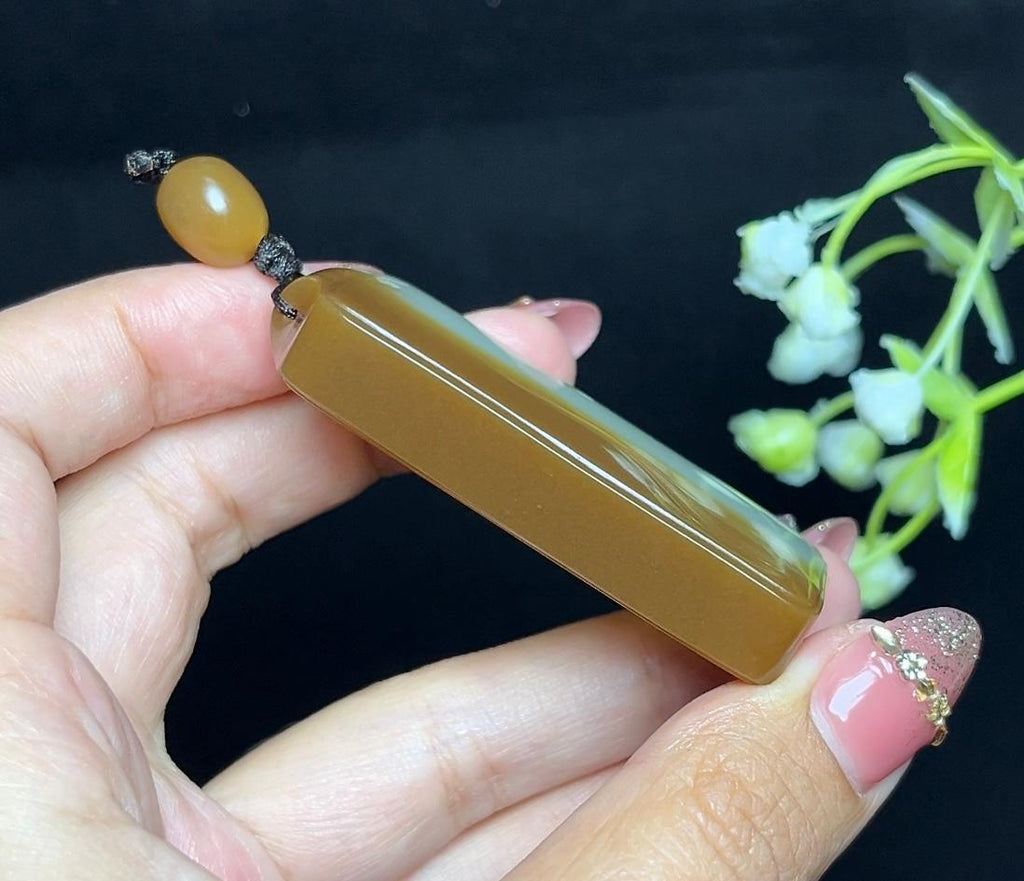 和田玉且末糖白扭转乾坤平安无事牌（57.3g）