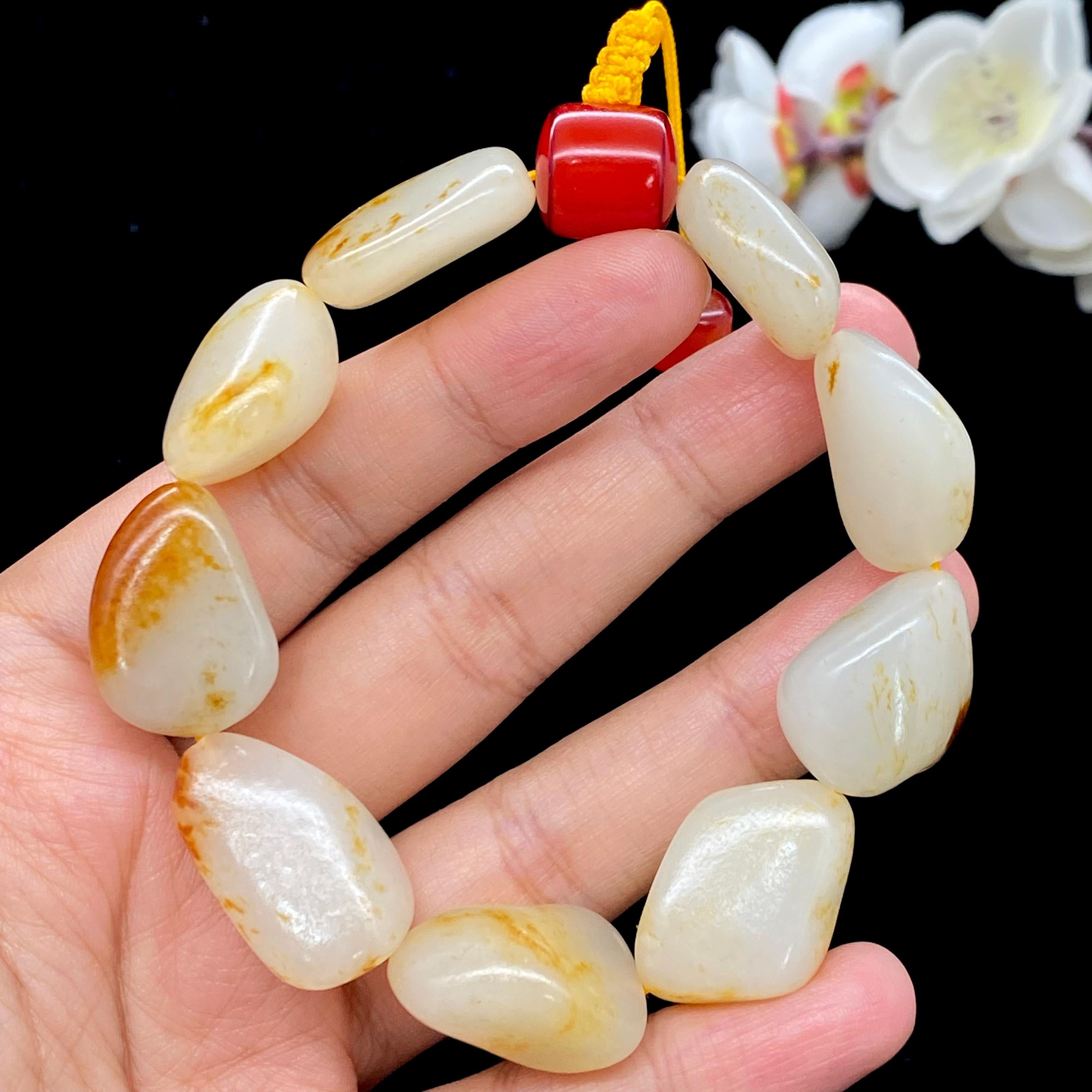 和田玉洒金皮籽料【精品手串】（60.9g）