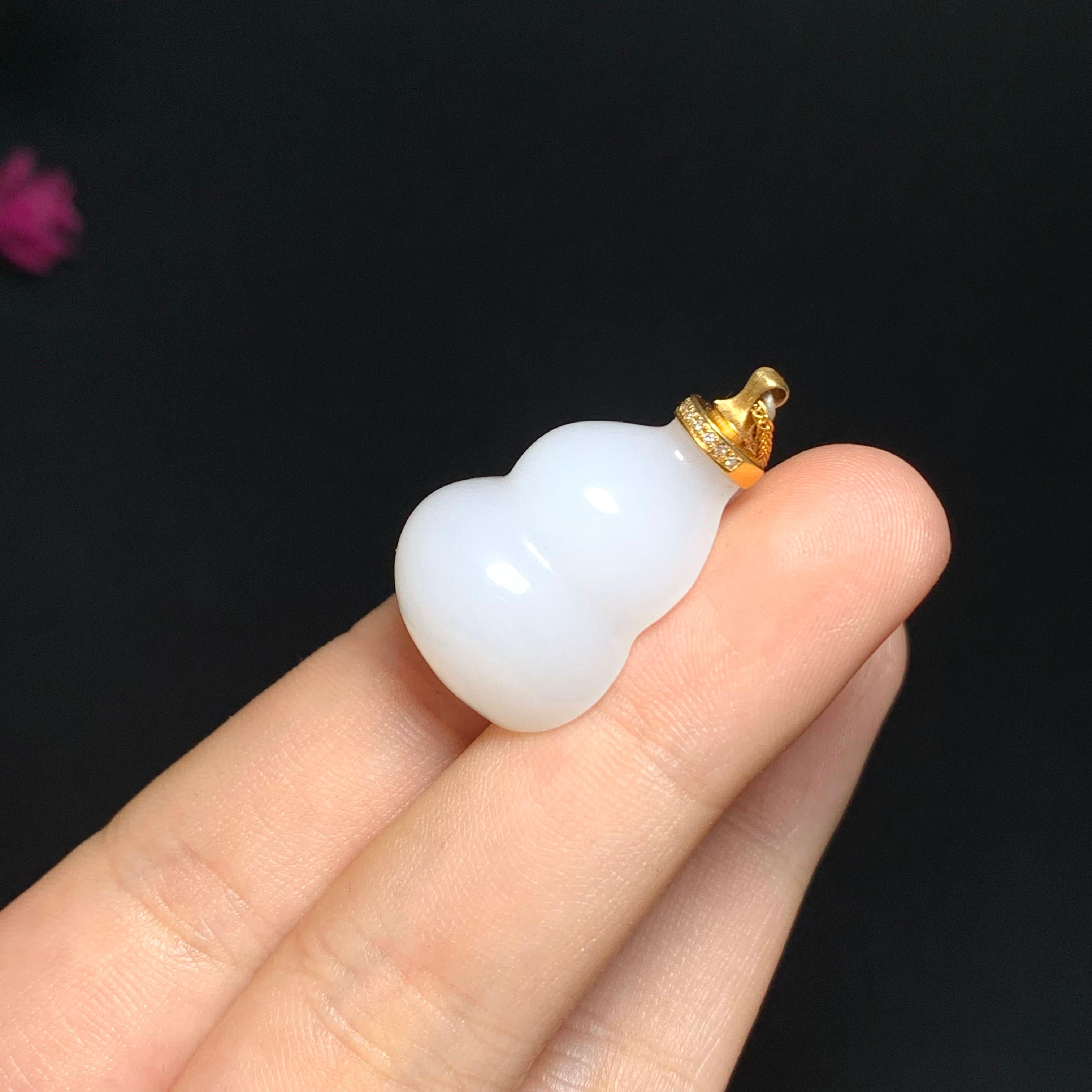 精品和田羊脂白玉18K金镶福禄吊坠（9.0g）