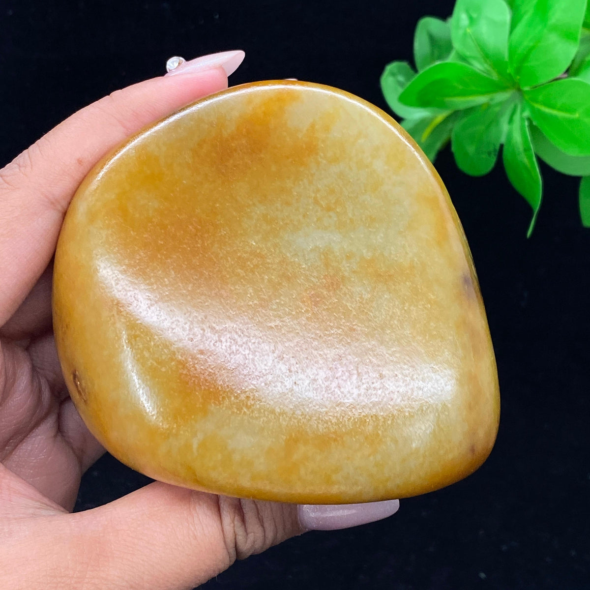 和田玉聚红皮籽料摆件（495.6g）