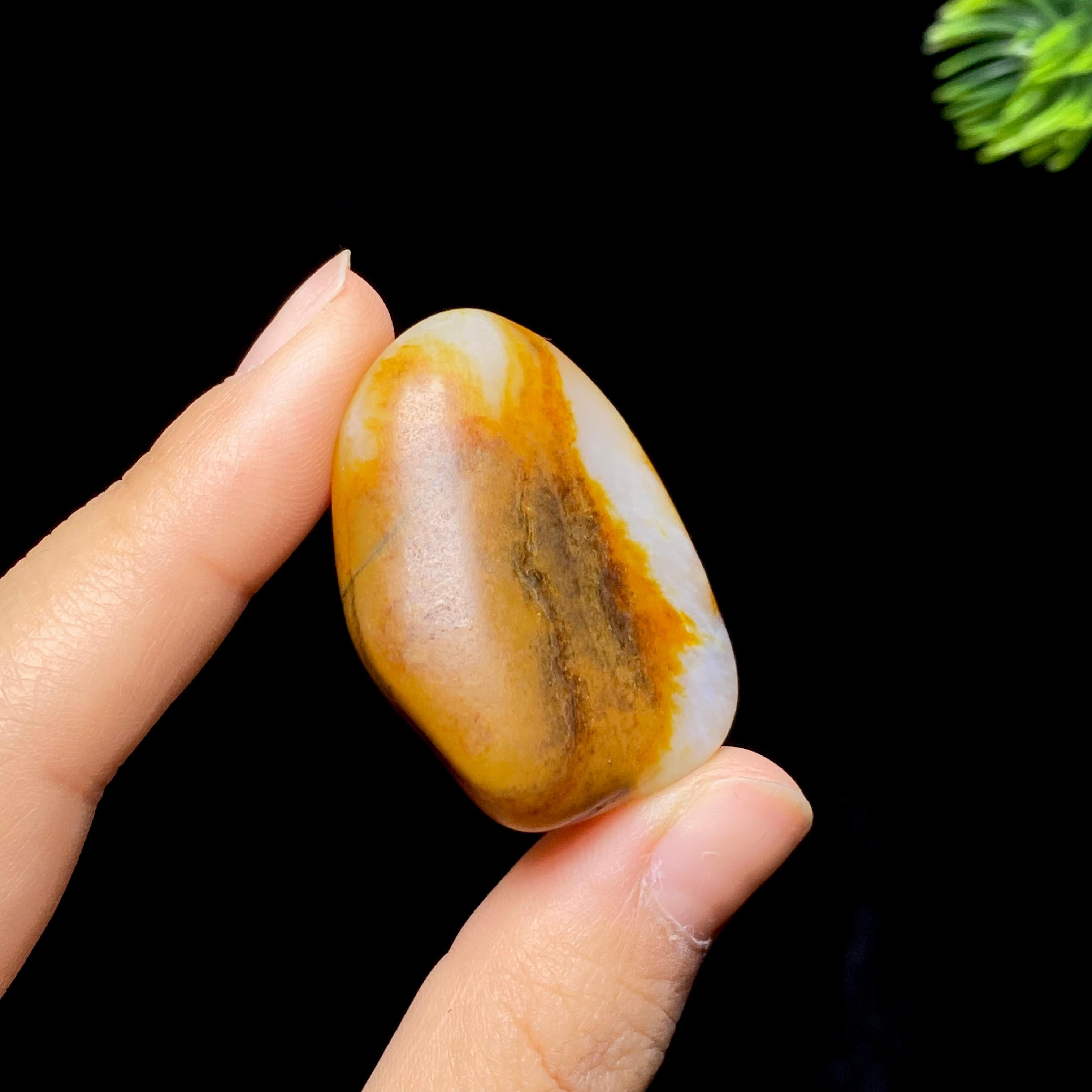 和田玉秋梨皮籽料（17.8g）