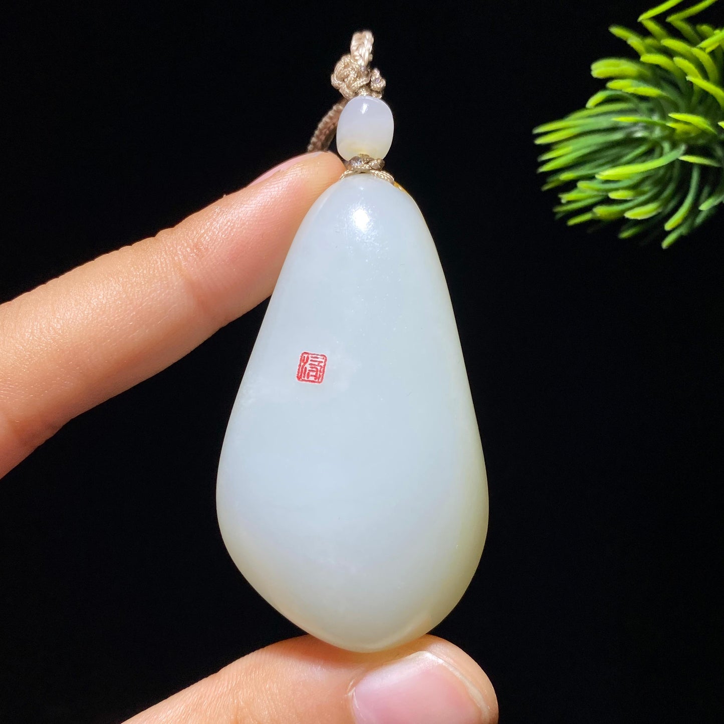 和田玉籽料观音（34.5g）