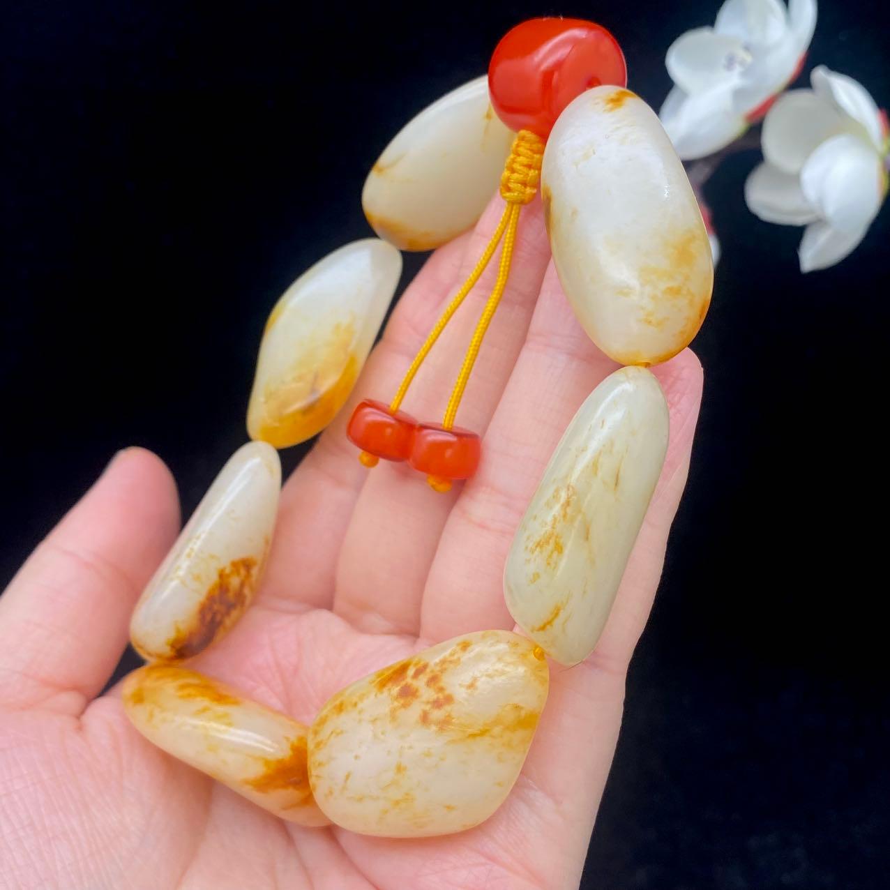 和田玉洒金皮籽料【精品手串】（90.6g）