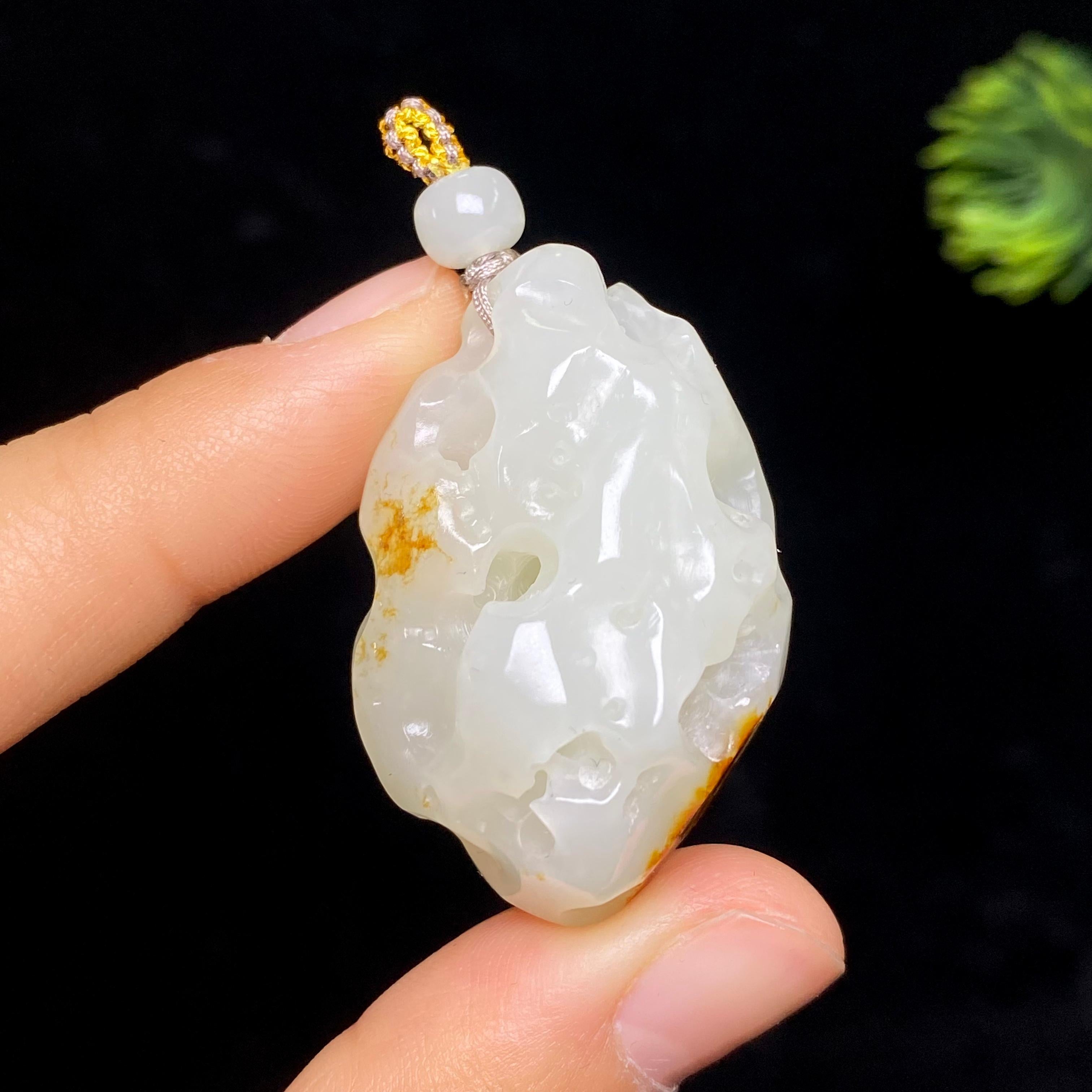 秒杀和田玉籽料太湖石（19.9g）