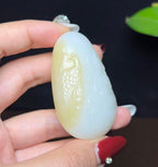 新疆和田玉且末糖白羊脂玉大势至菩萨（60.6g）