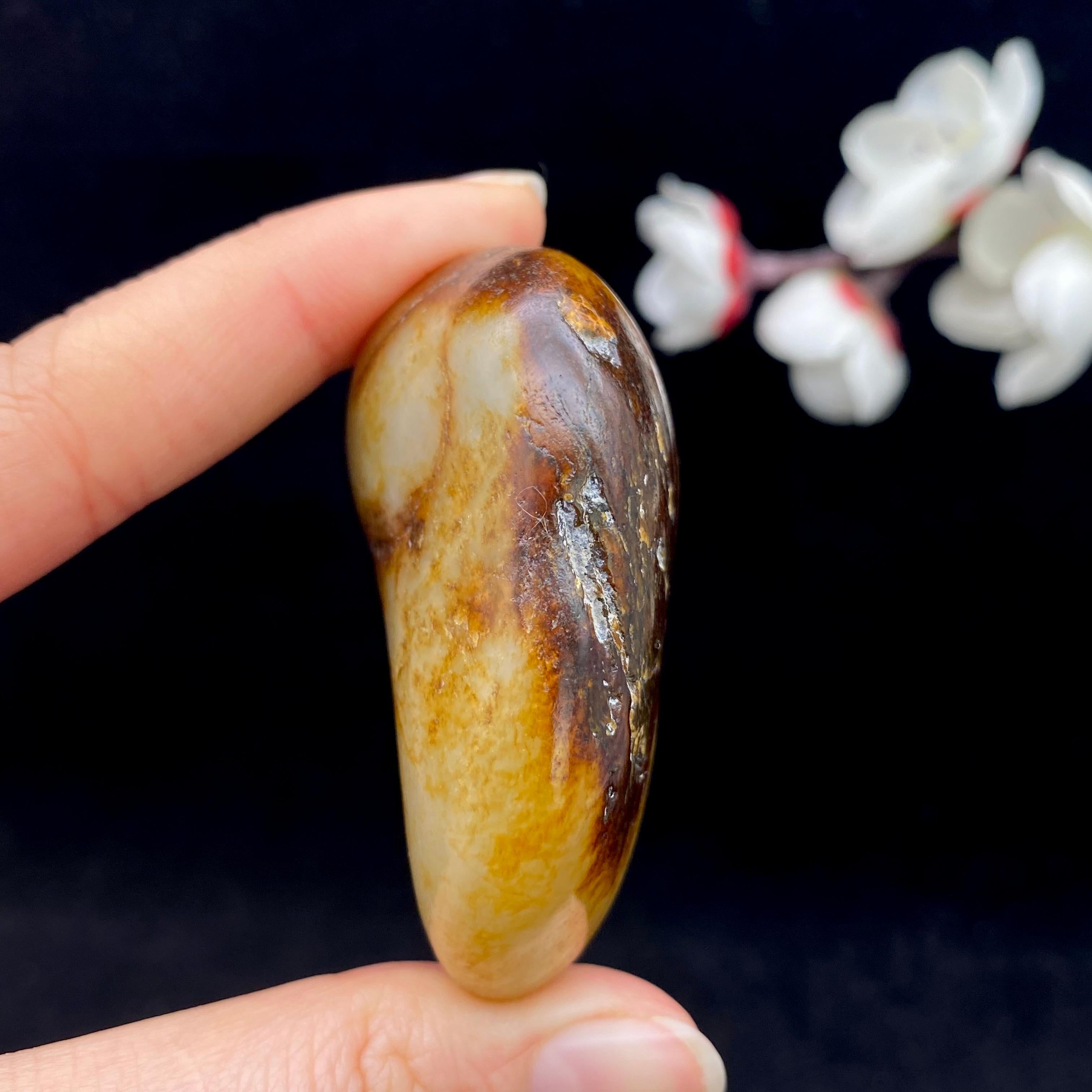 和田玉聚红皮籽料（90.2g）