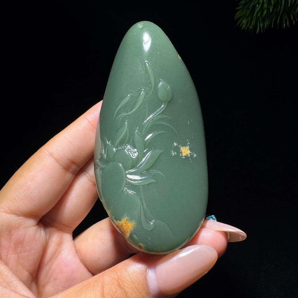 和田玉籽料沙枣青君子兰（114.0g）