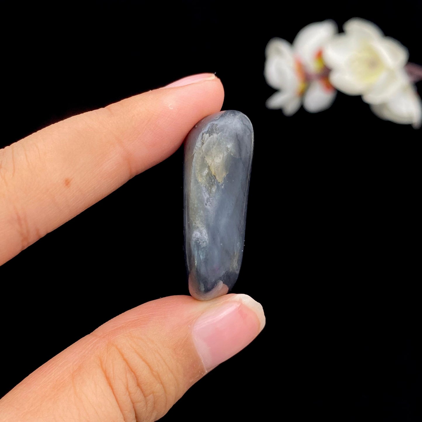 和田玉青花籽料原石（22.7g）