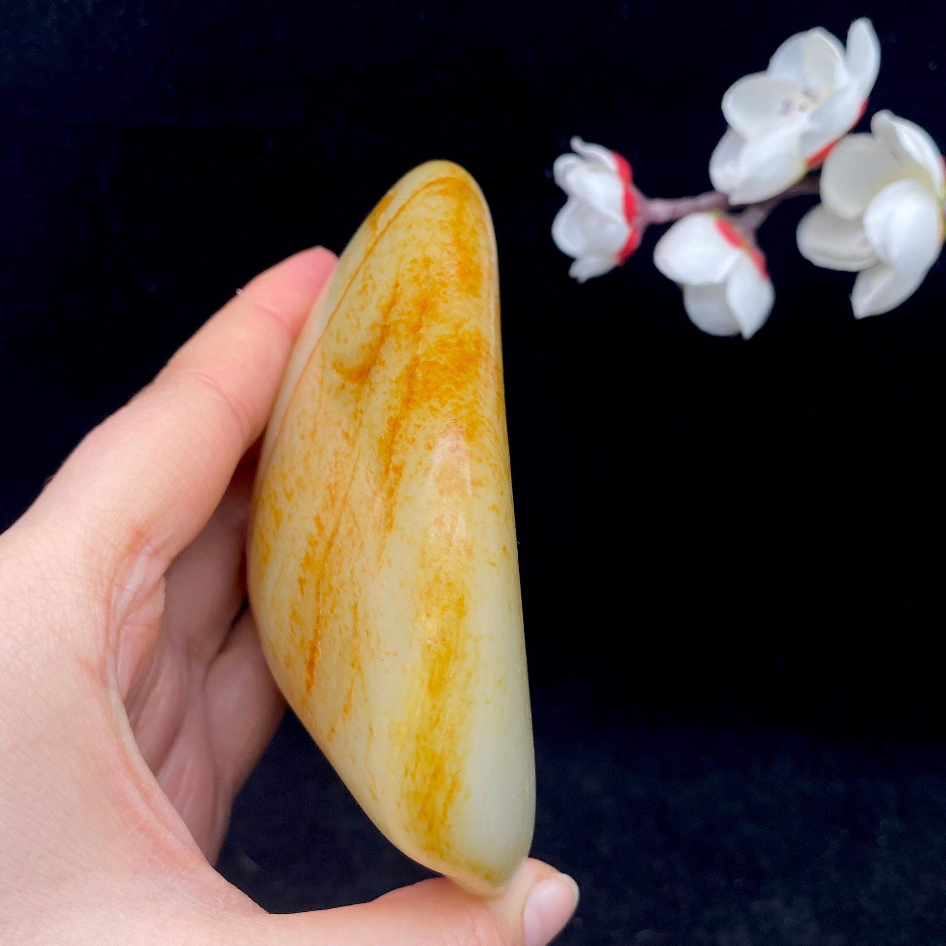 和田玉满洒金皮籽料（398.4g）