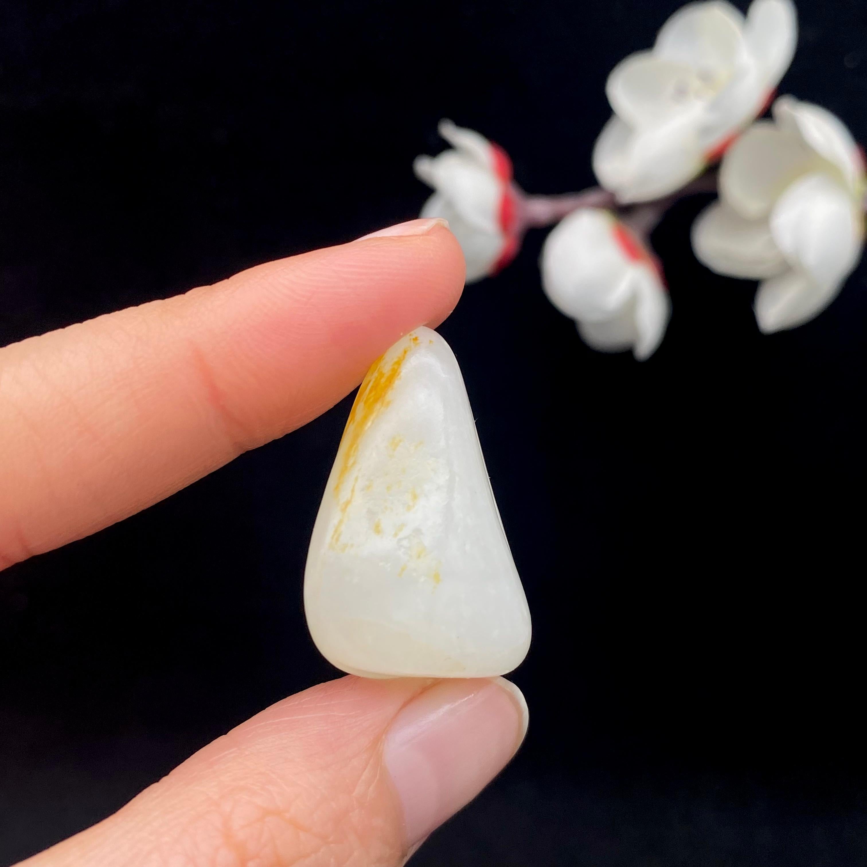 和田玉洒金皮籽料（13.9g）